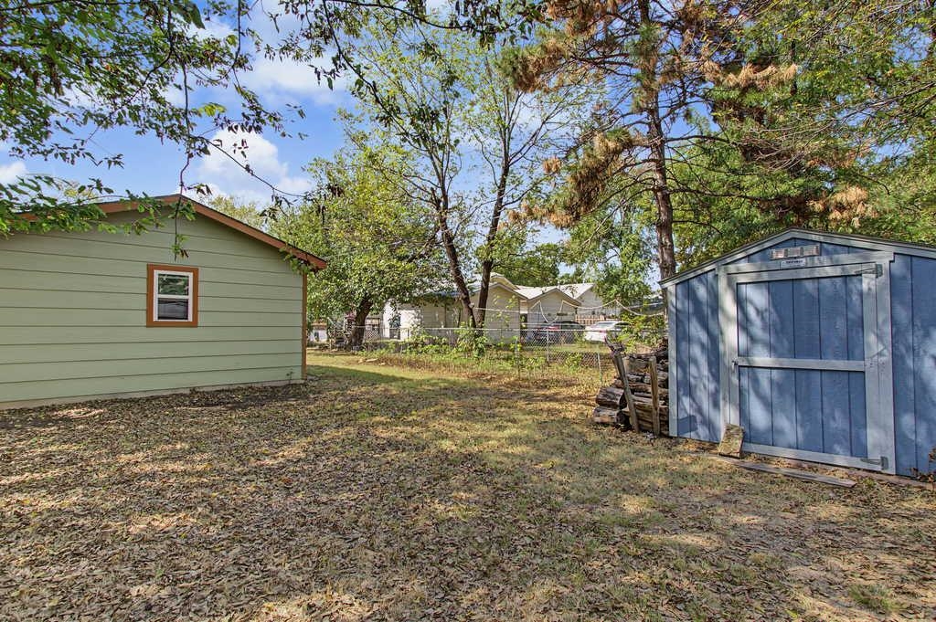 128 N Sedgwick St Property Photo 29