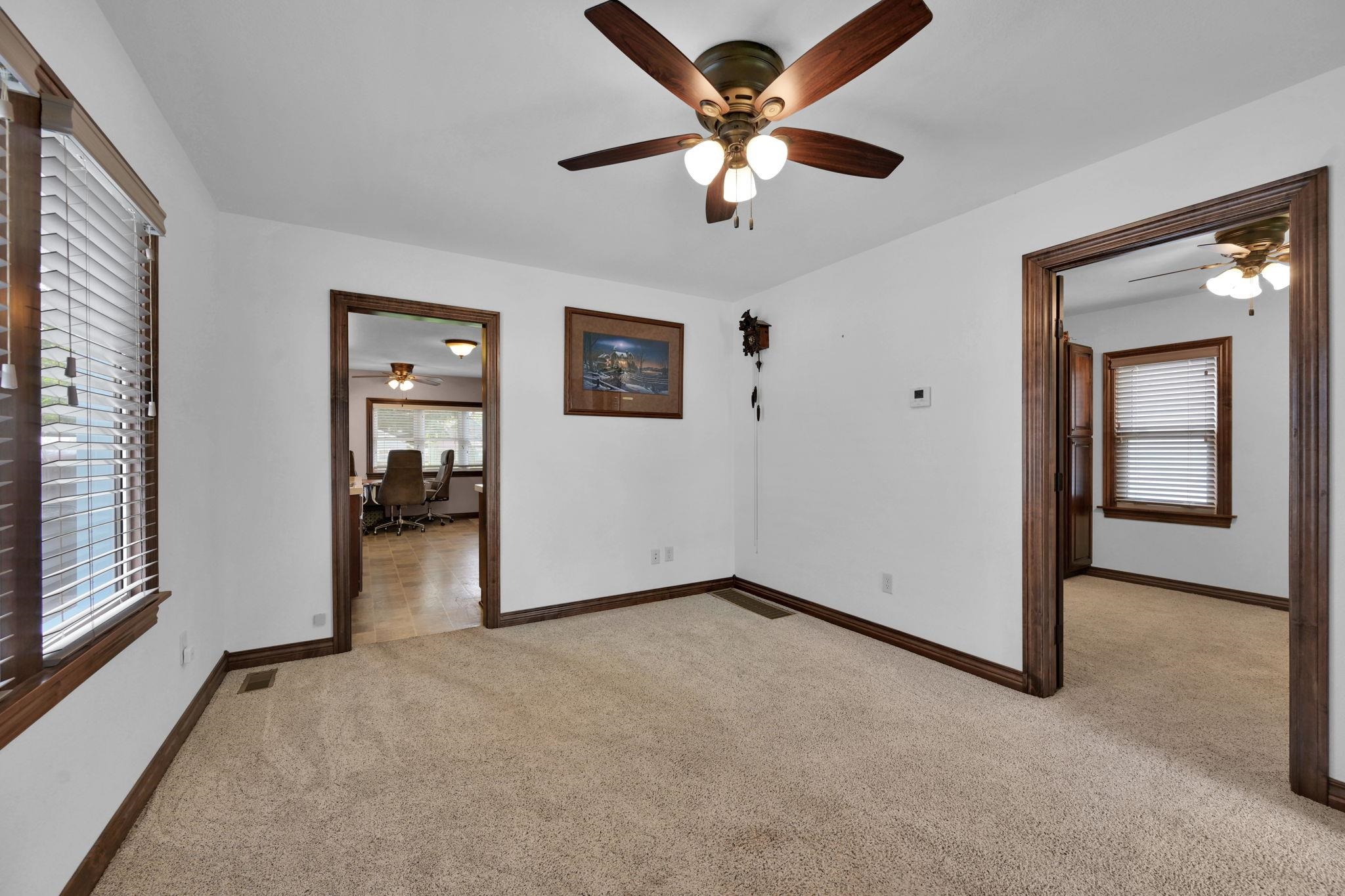 220 N Athenian Ave Property Photo 5