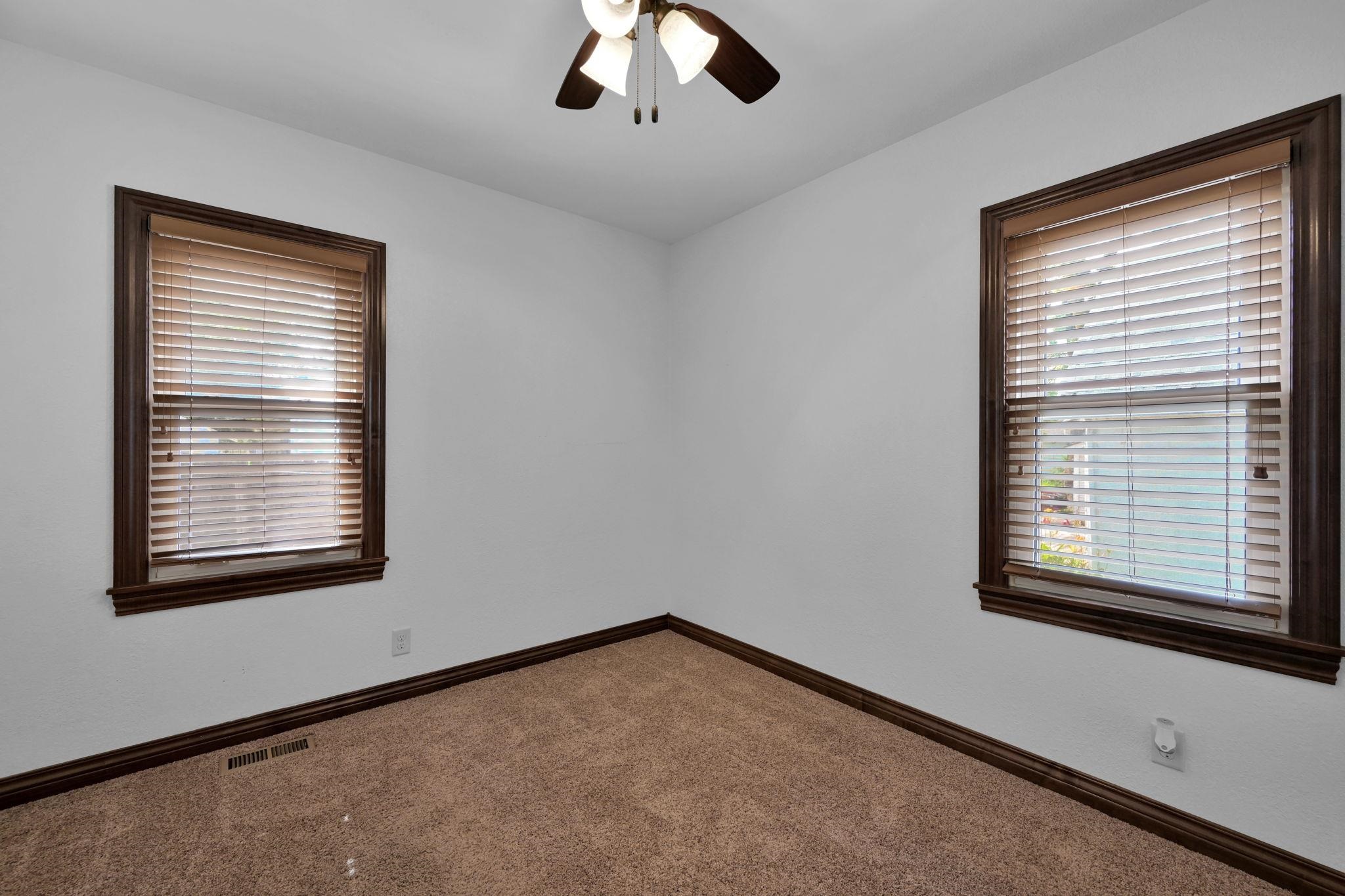 220 N Athenian Ave Property Photo 12