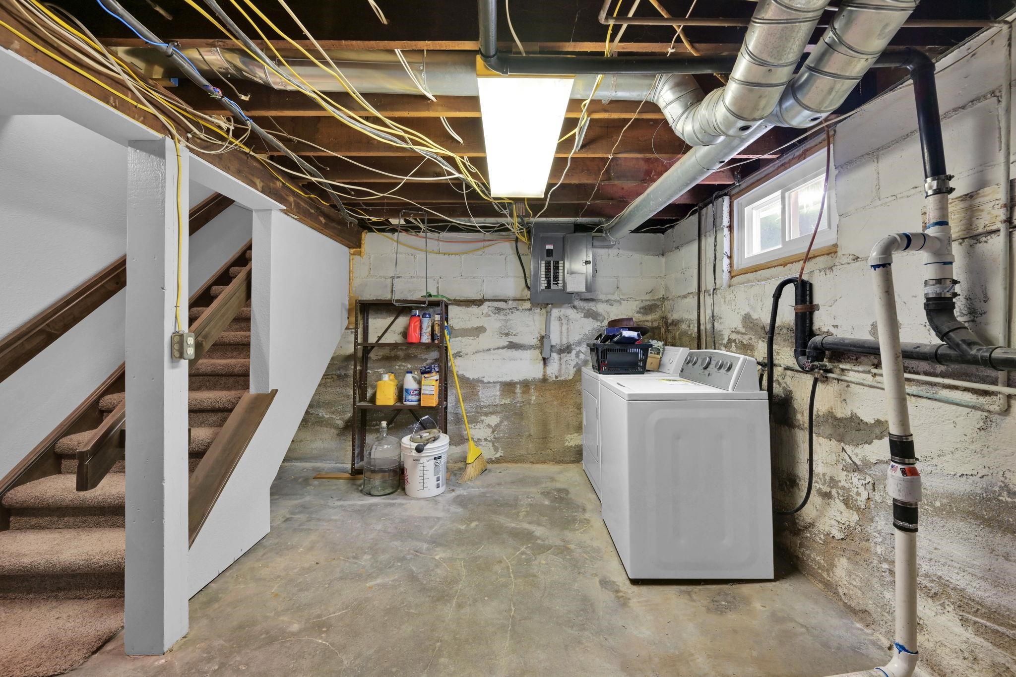 220 N Athenian Ave Property Photo 18