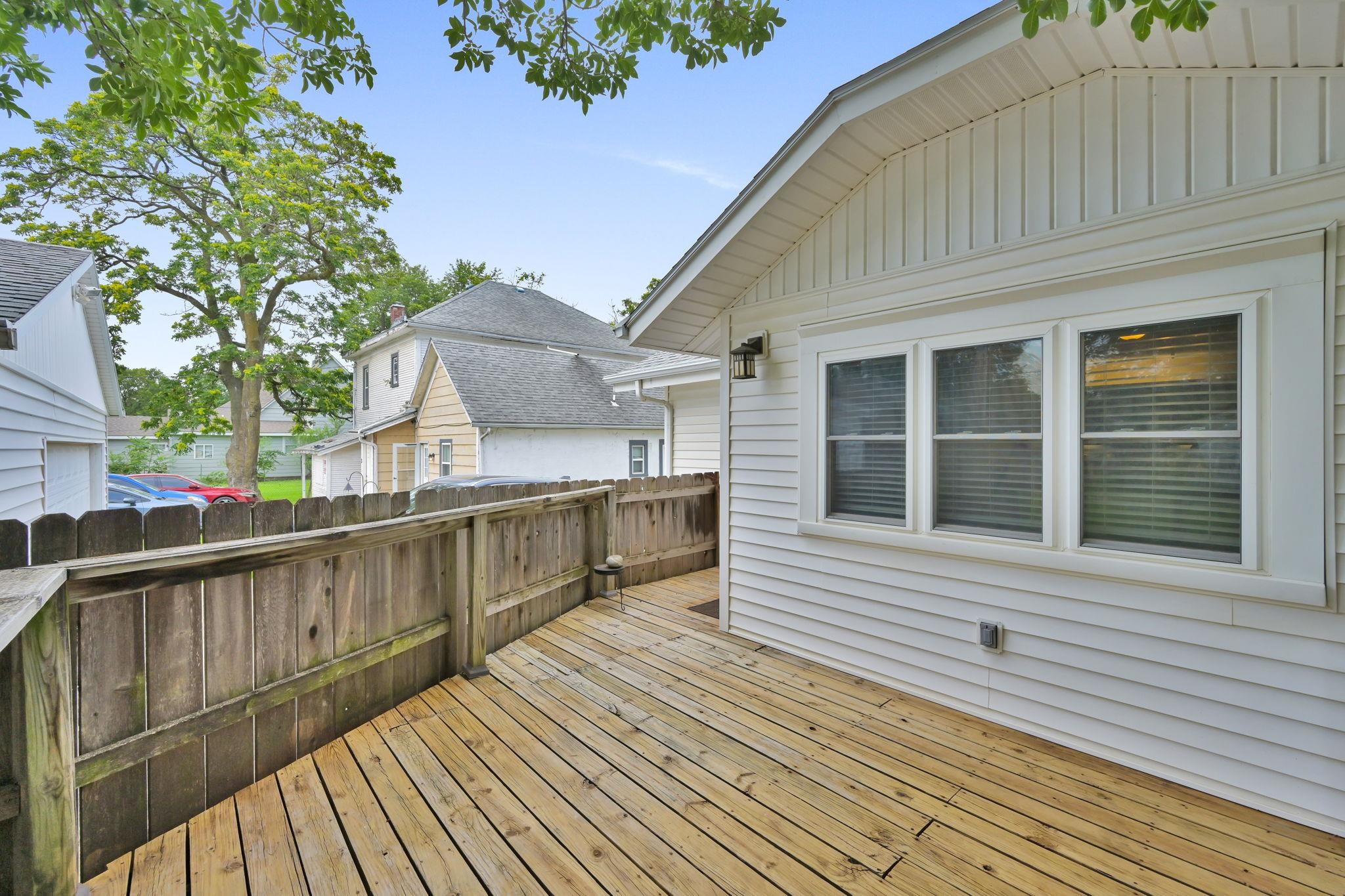 220 N Athenian Ave Property Photo 25