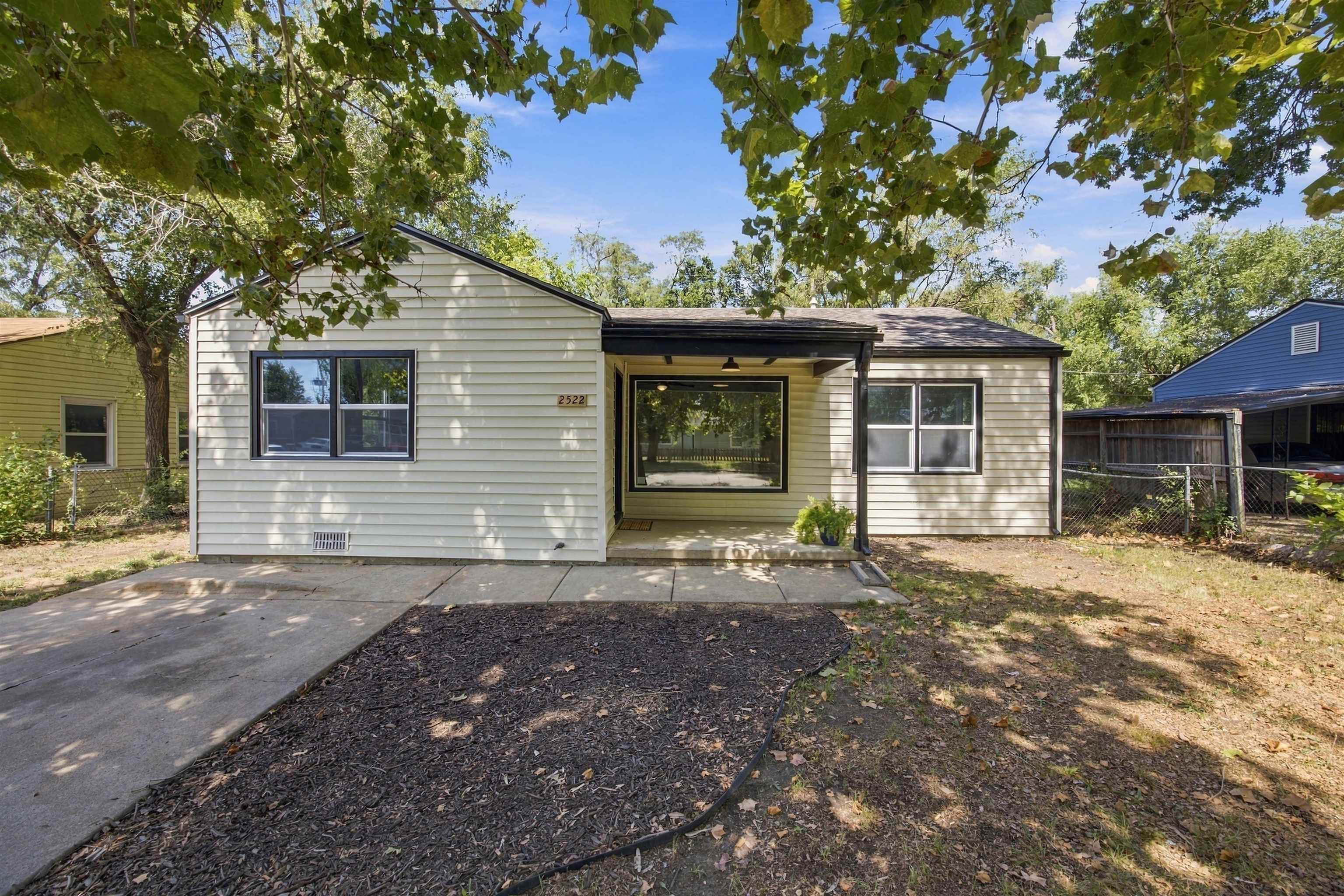 2522 E Audrey St Property Photo 1