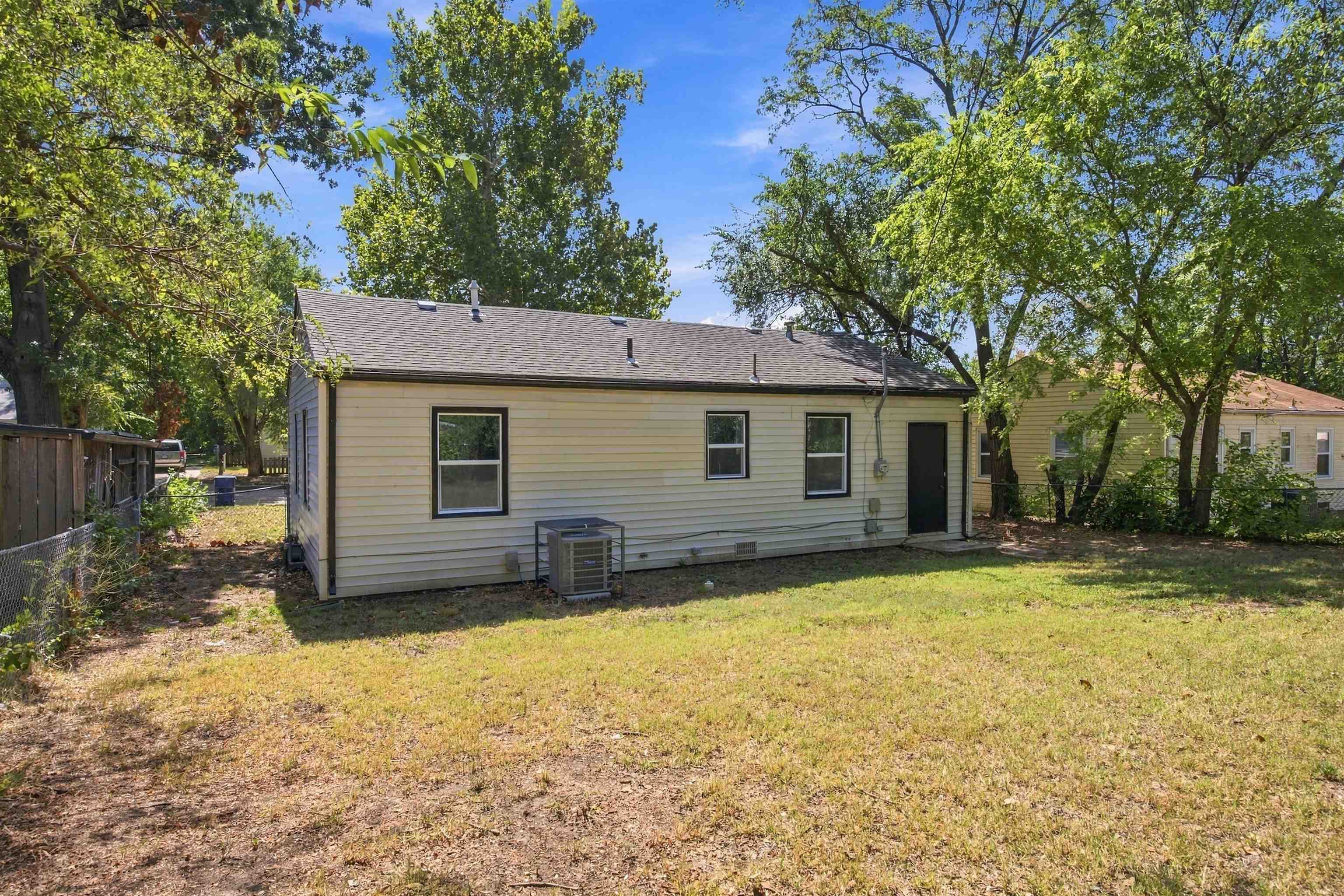 2522 E Audrey St Property Photo 21