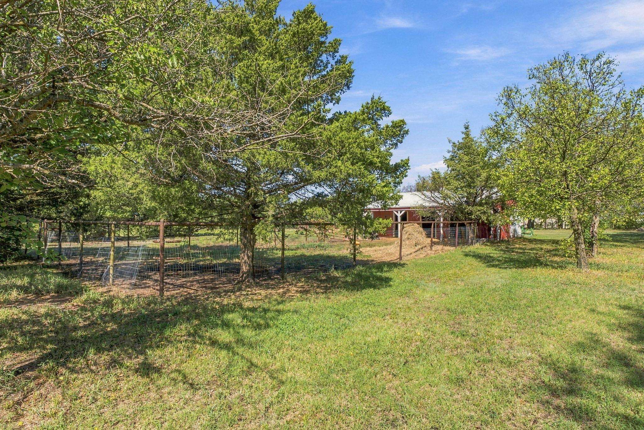 9240 S Greenwich Rd Property Photo 27