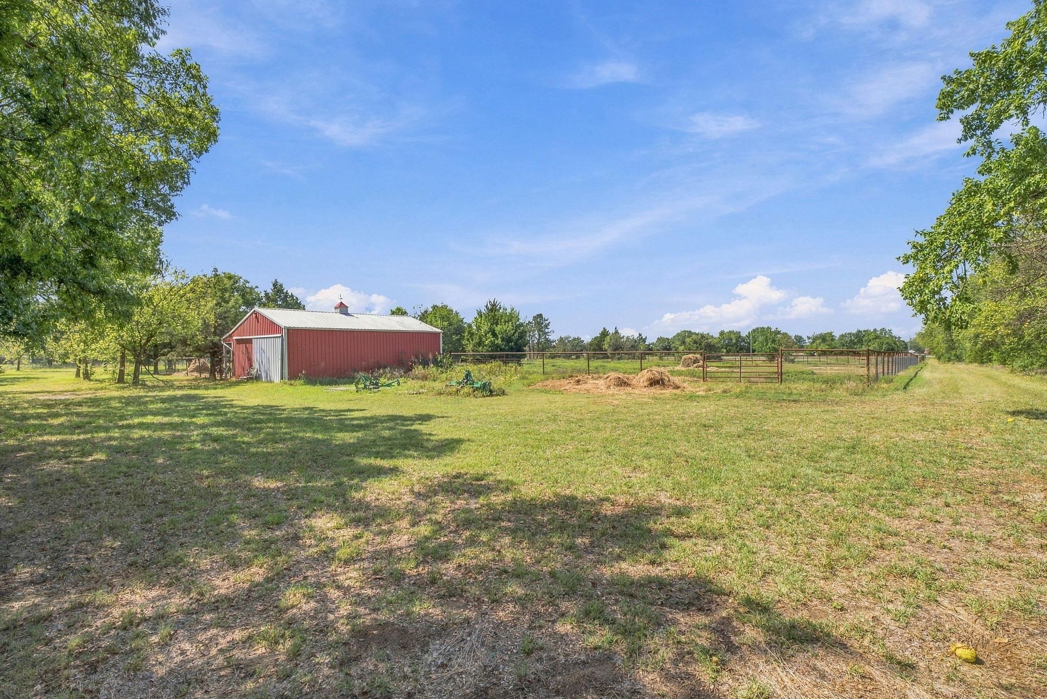 9240 S Greenwich Rd Property Photo 30