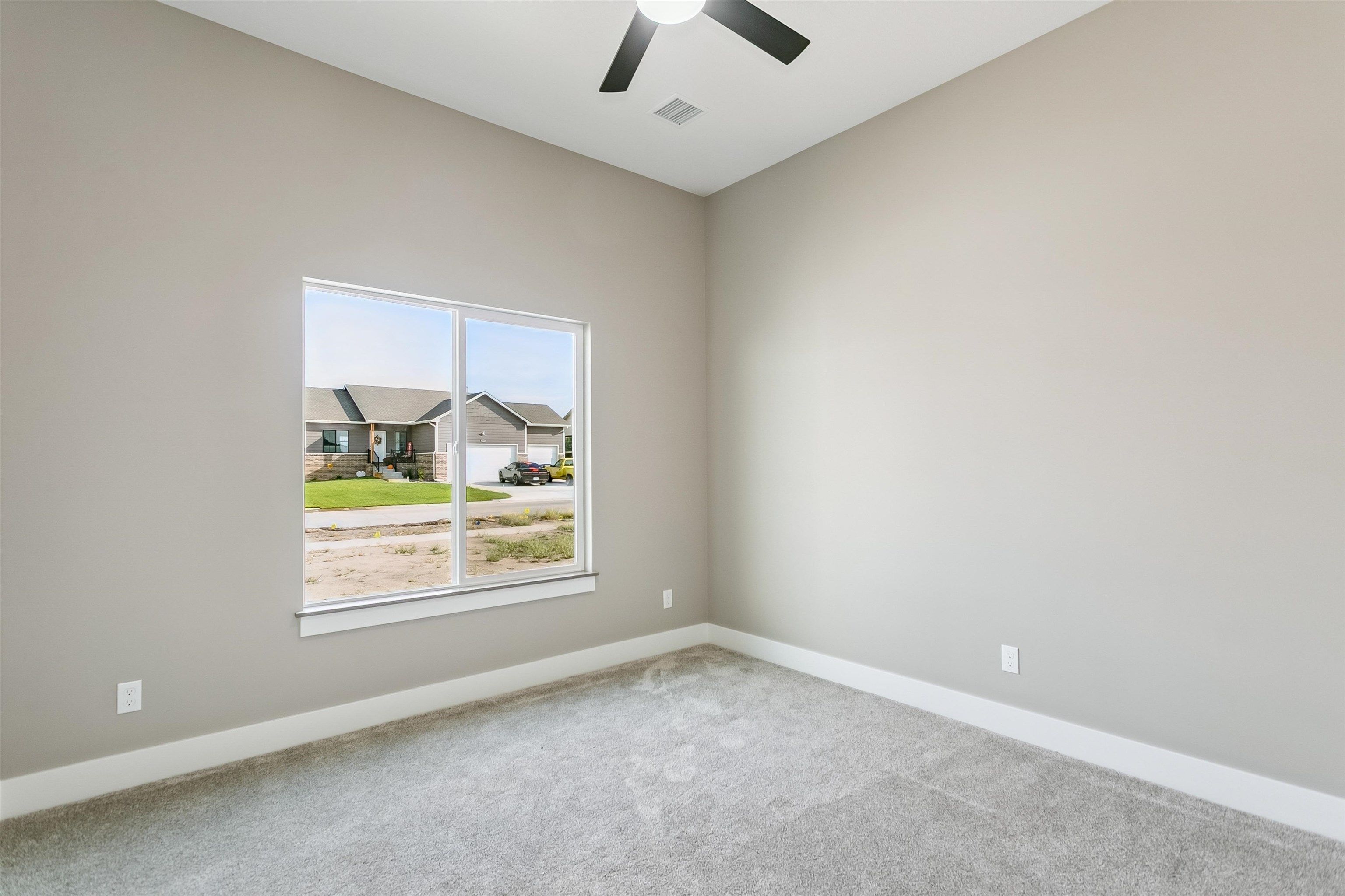 1511 E Midway Ct Property Photo 21