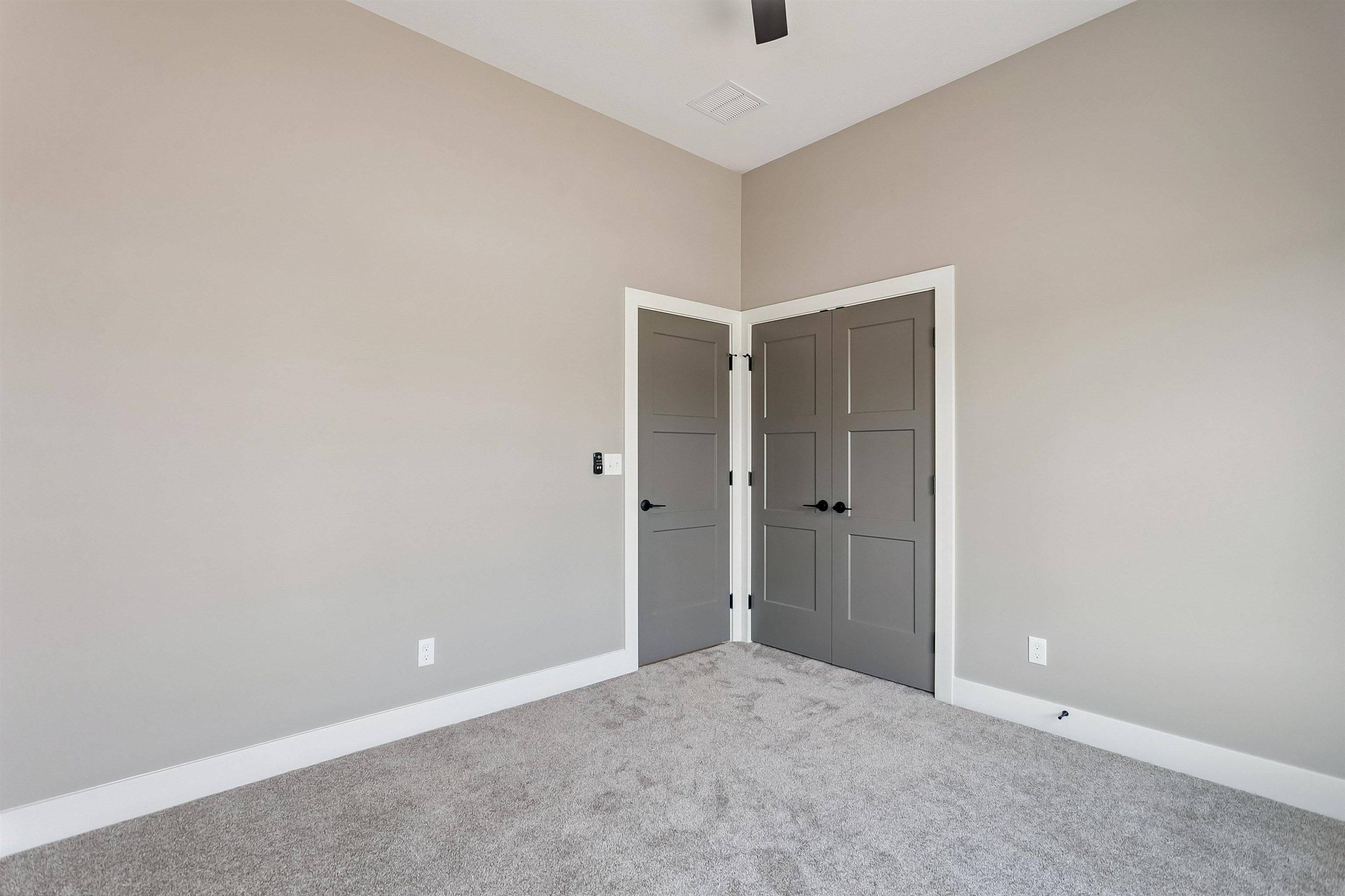 1511 E Midway Ct Property Photo 22