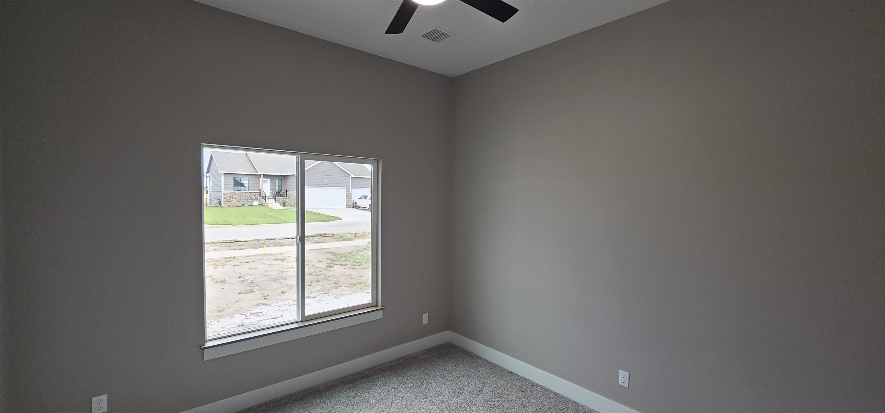 1511 E Midway Ct Property Photo 23