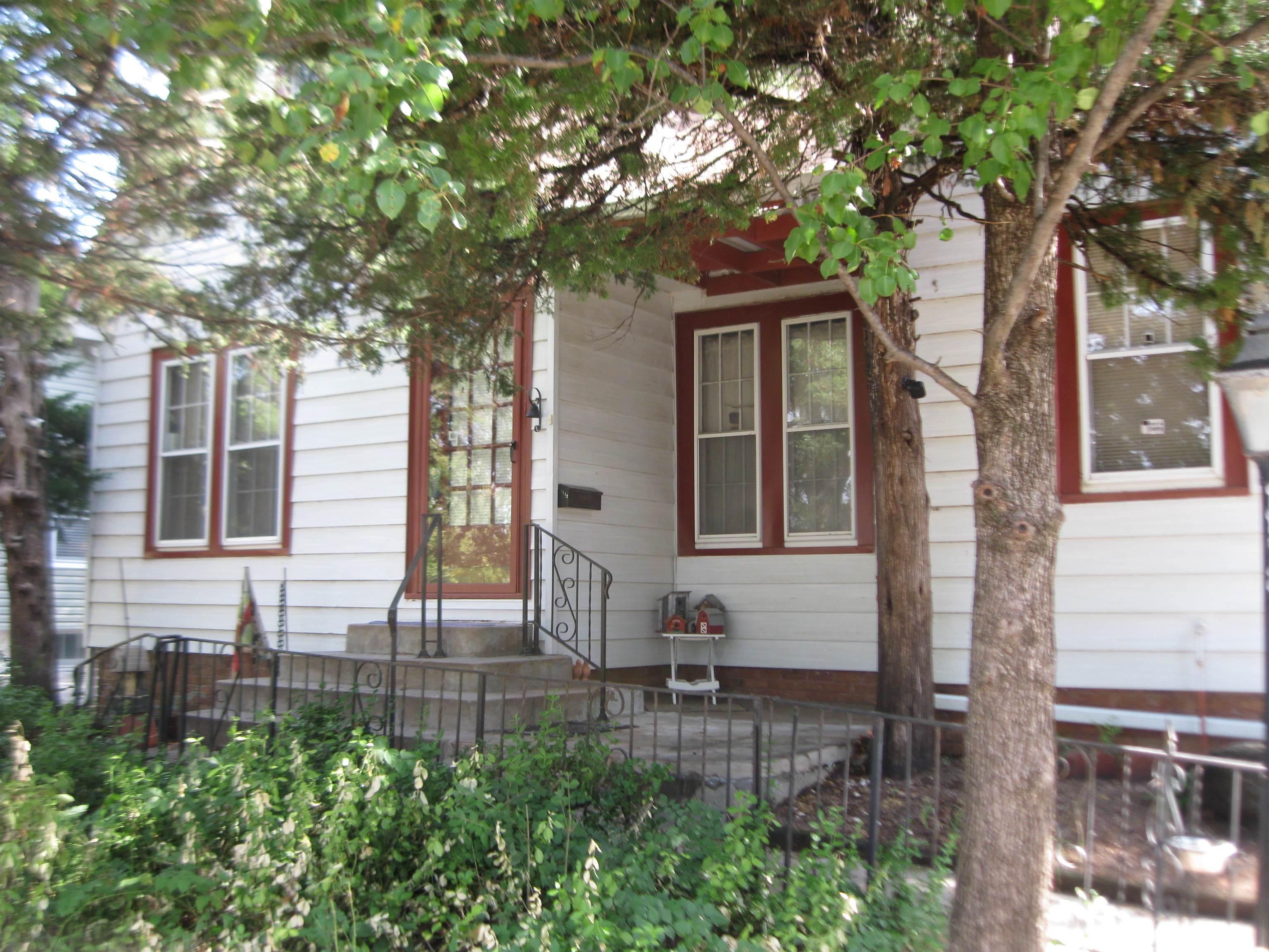 1112 N Amidon Property Photo 1