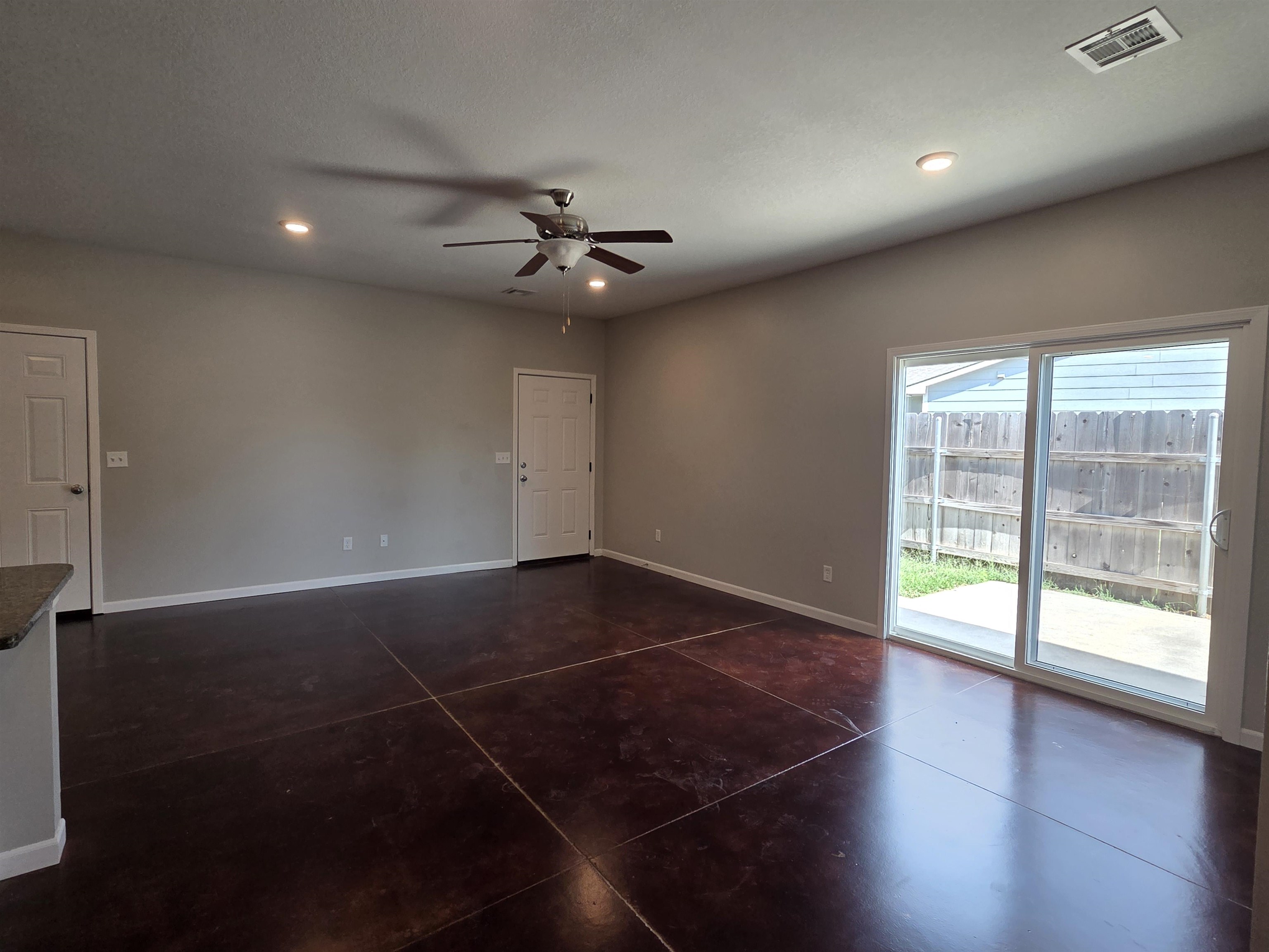 614 N Grandstone Property Photo 6