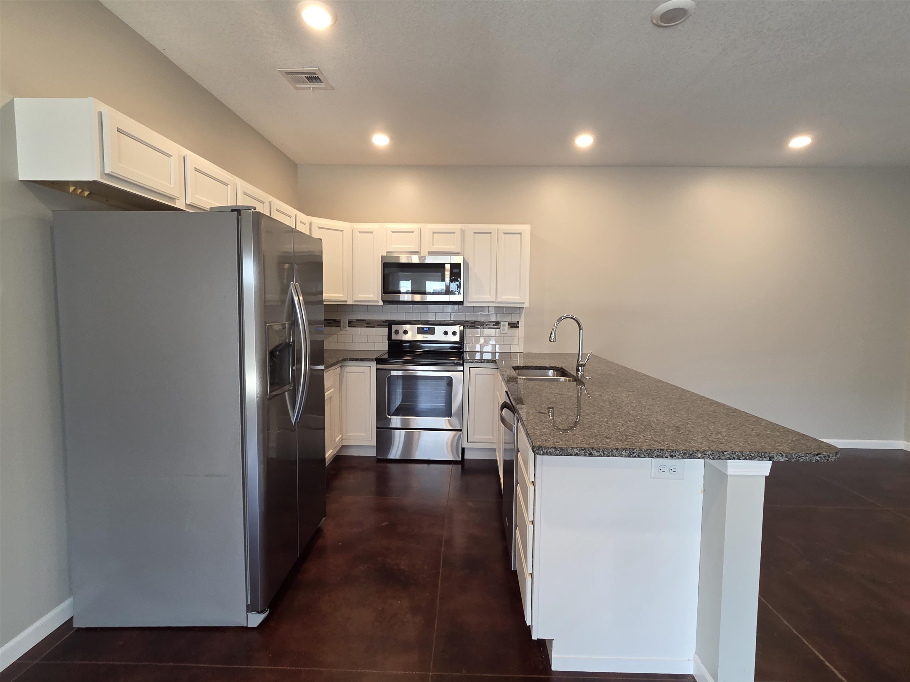 614 N Grandstone Property Photo 9