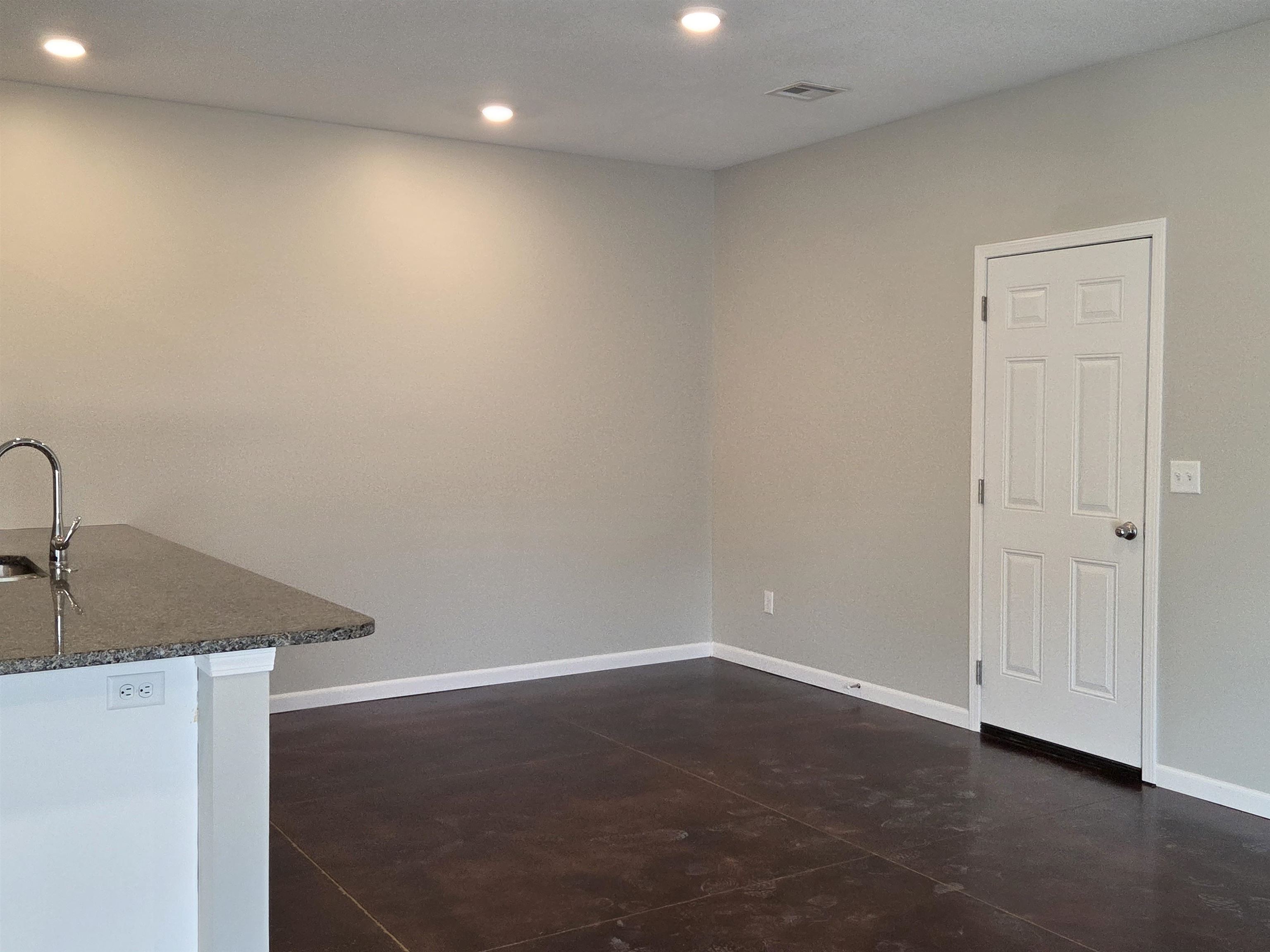 614 N Grandstone Property Photo 10