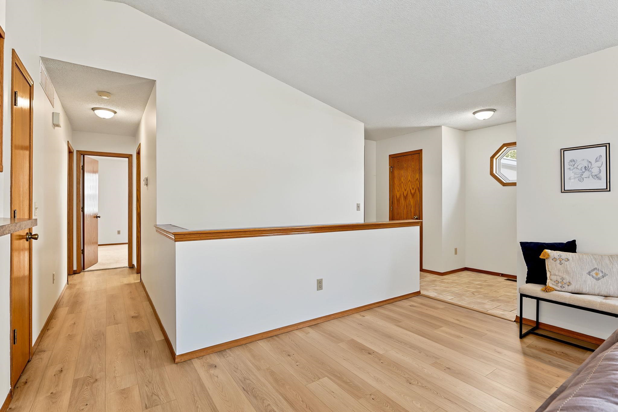 5823 W Kemper St Property Photo 4