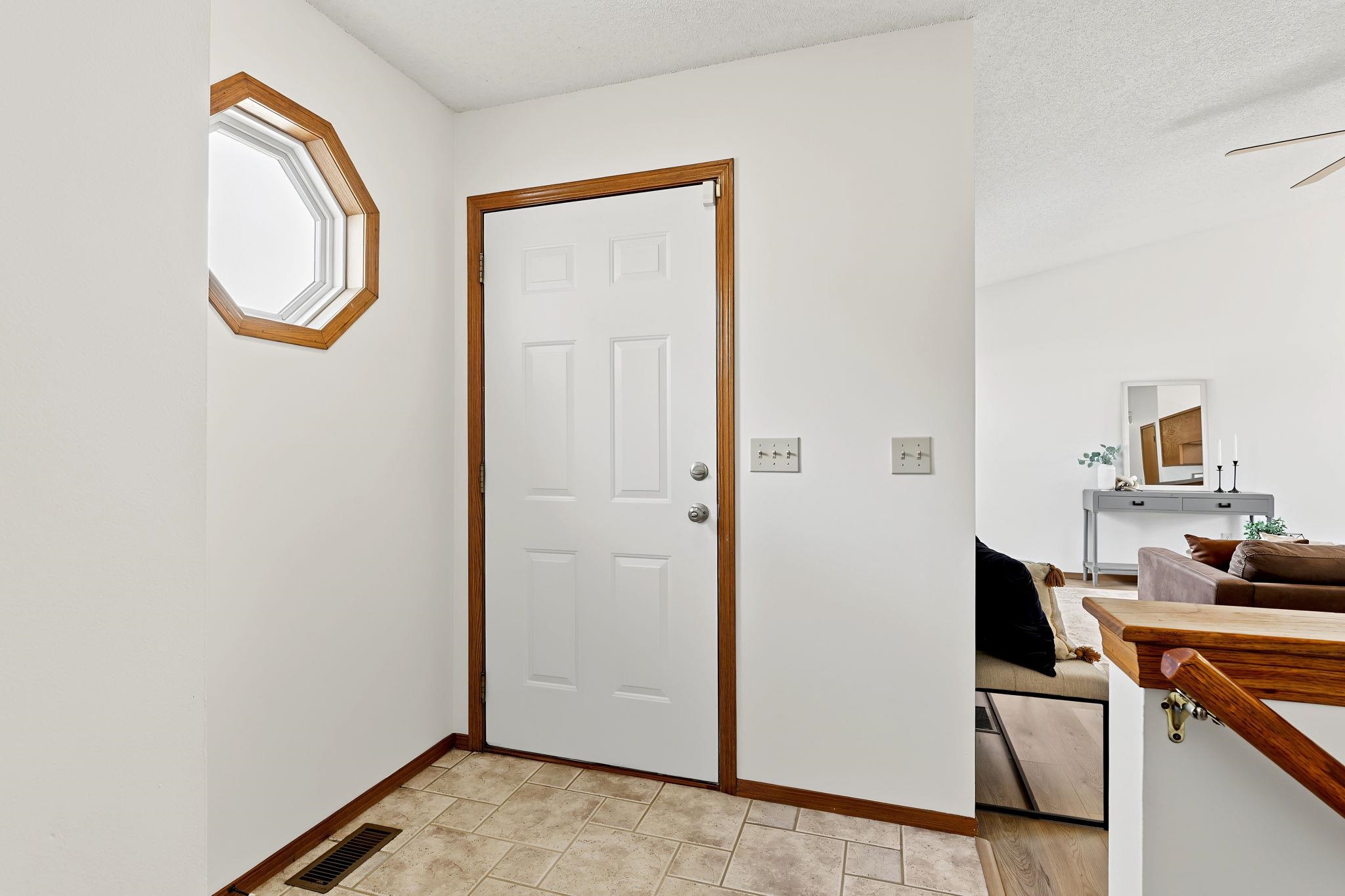 5823 W Kemper St Property Photo 13