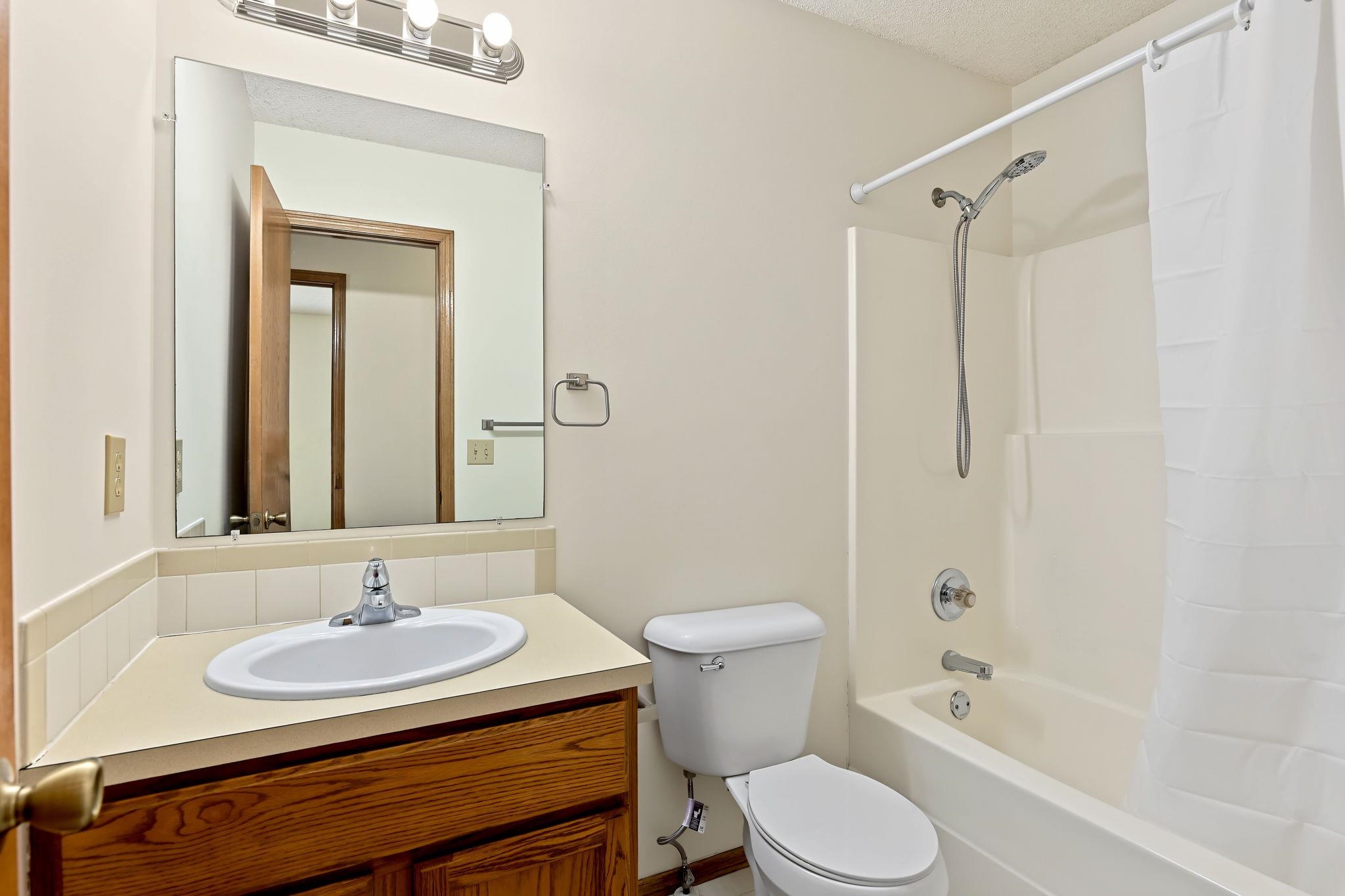 5823 W Kemper St Property Photo 16