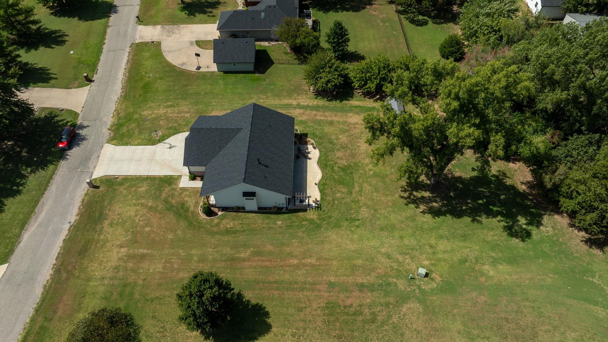 2116 Eastridge Property Photo 7