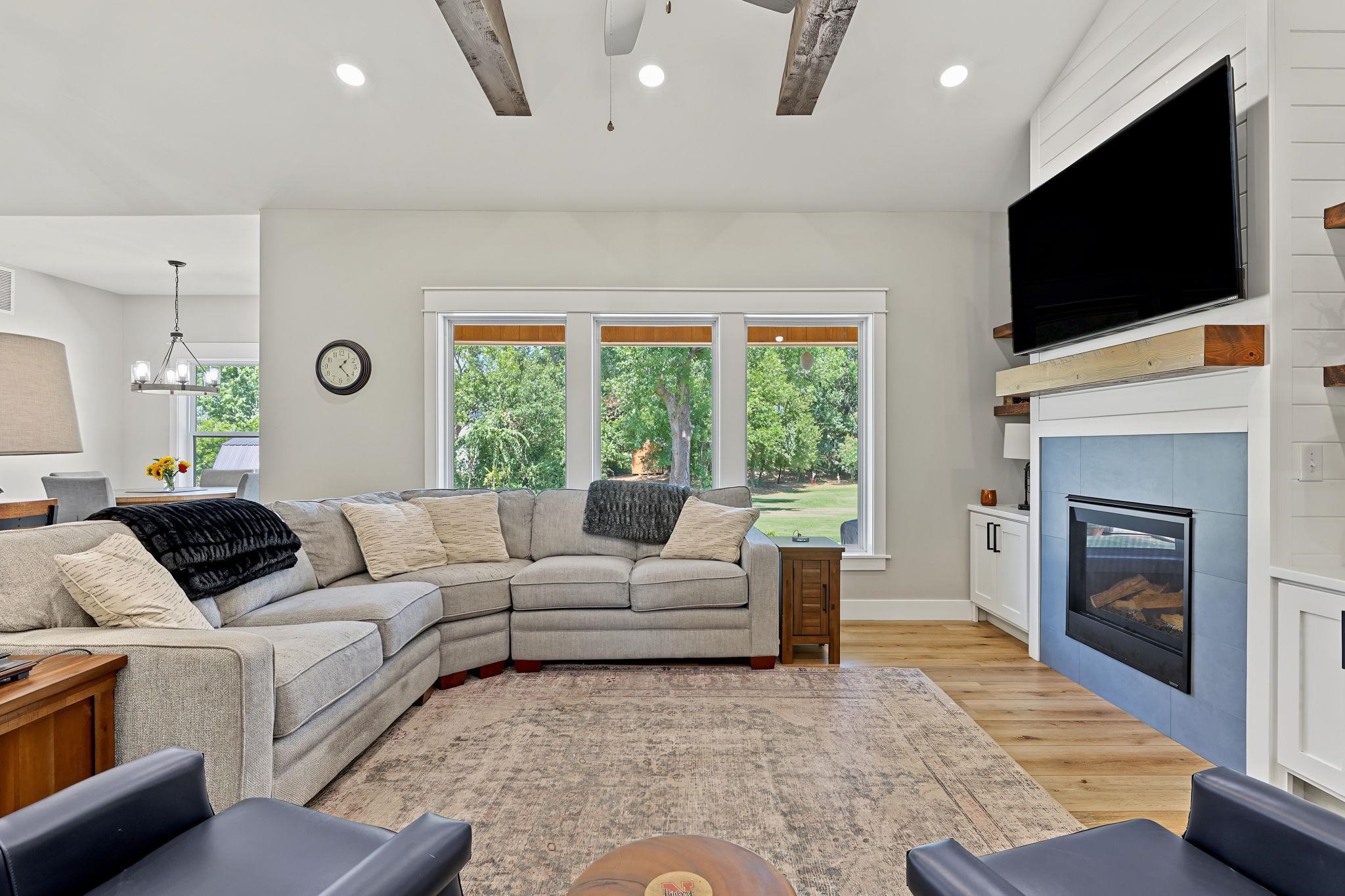 2116 Eastridge Property Photo 11