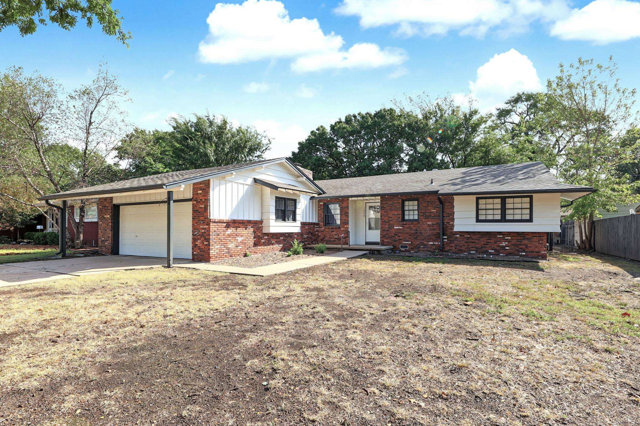 1026 N Kevin Property Photo 1