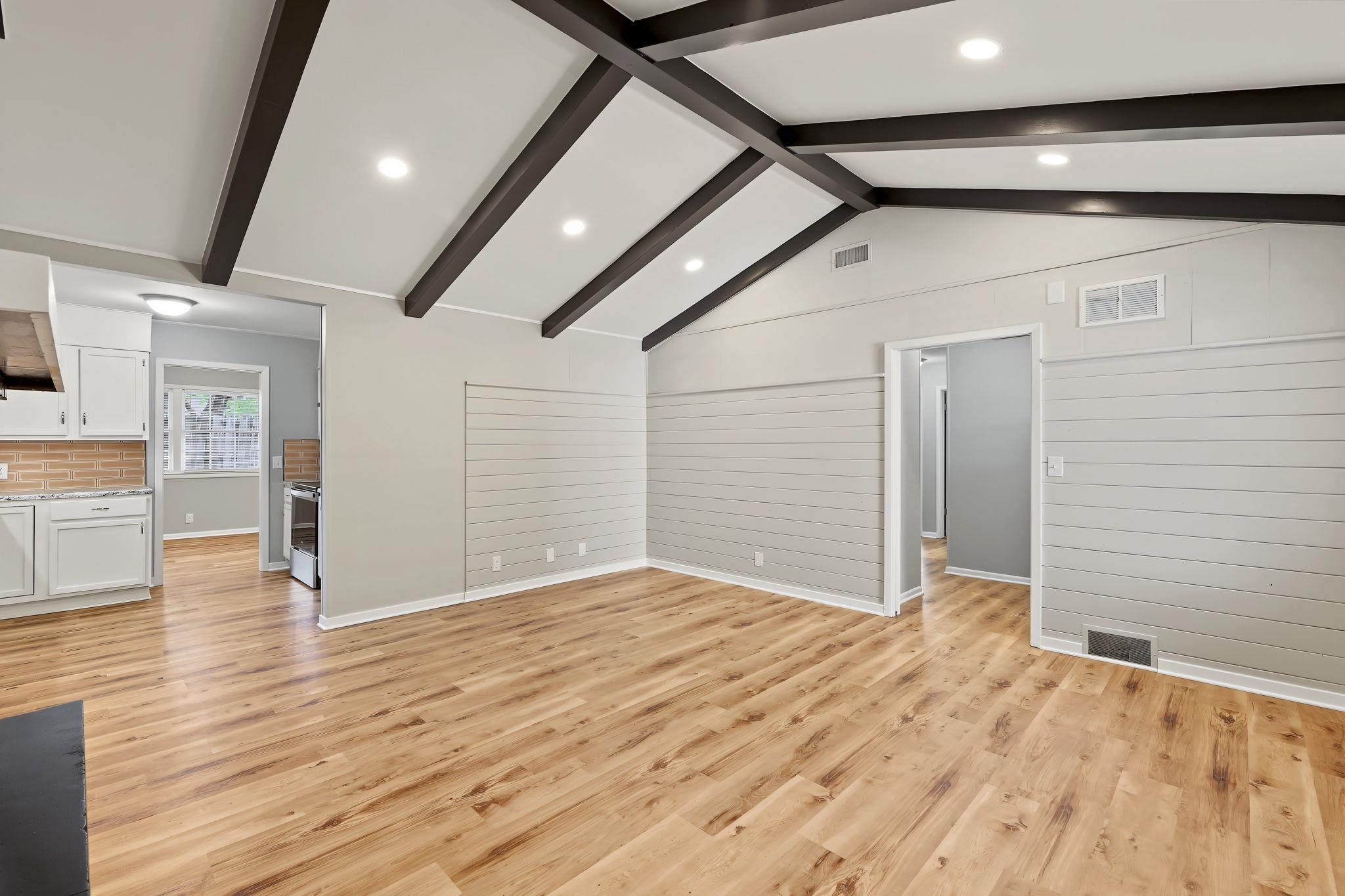 1026 N Kevin Property Photo 5
