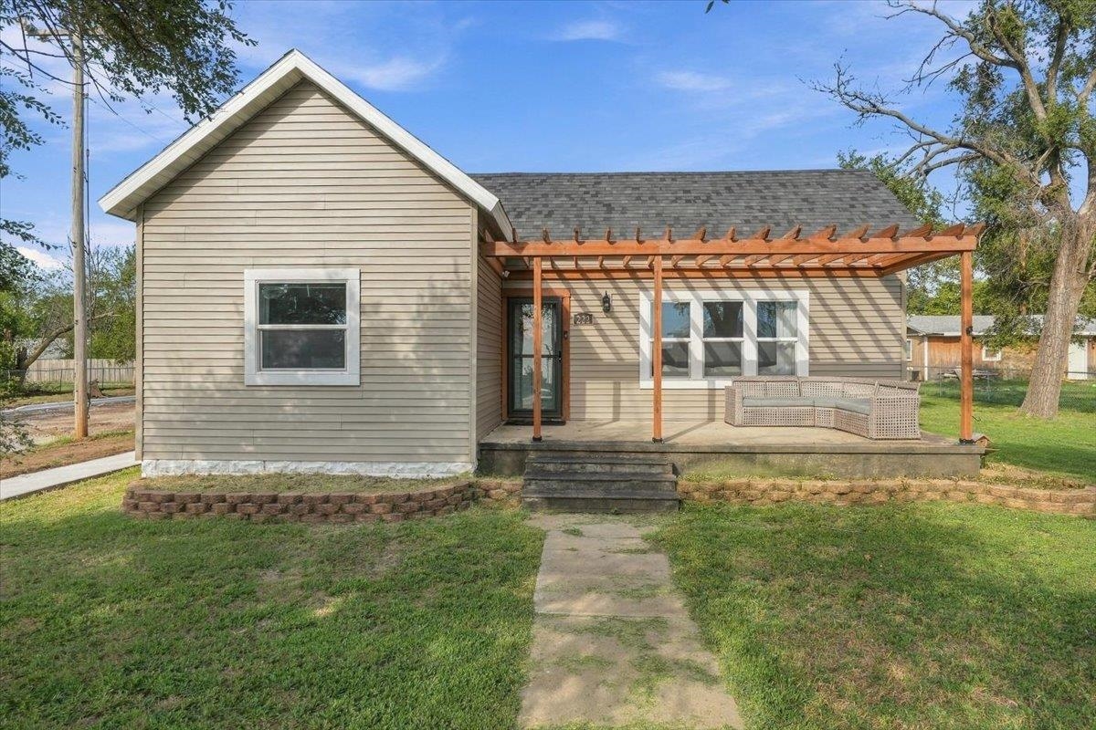 222 S 5th Property Photo 1