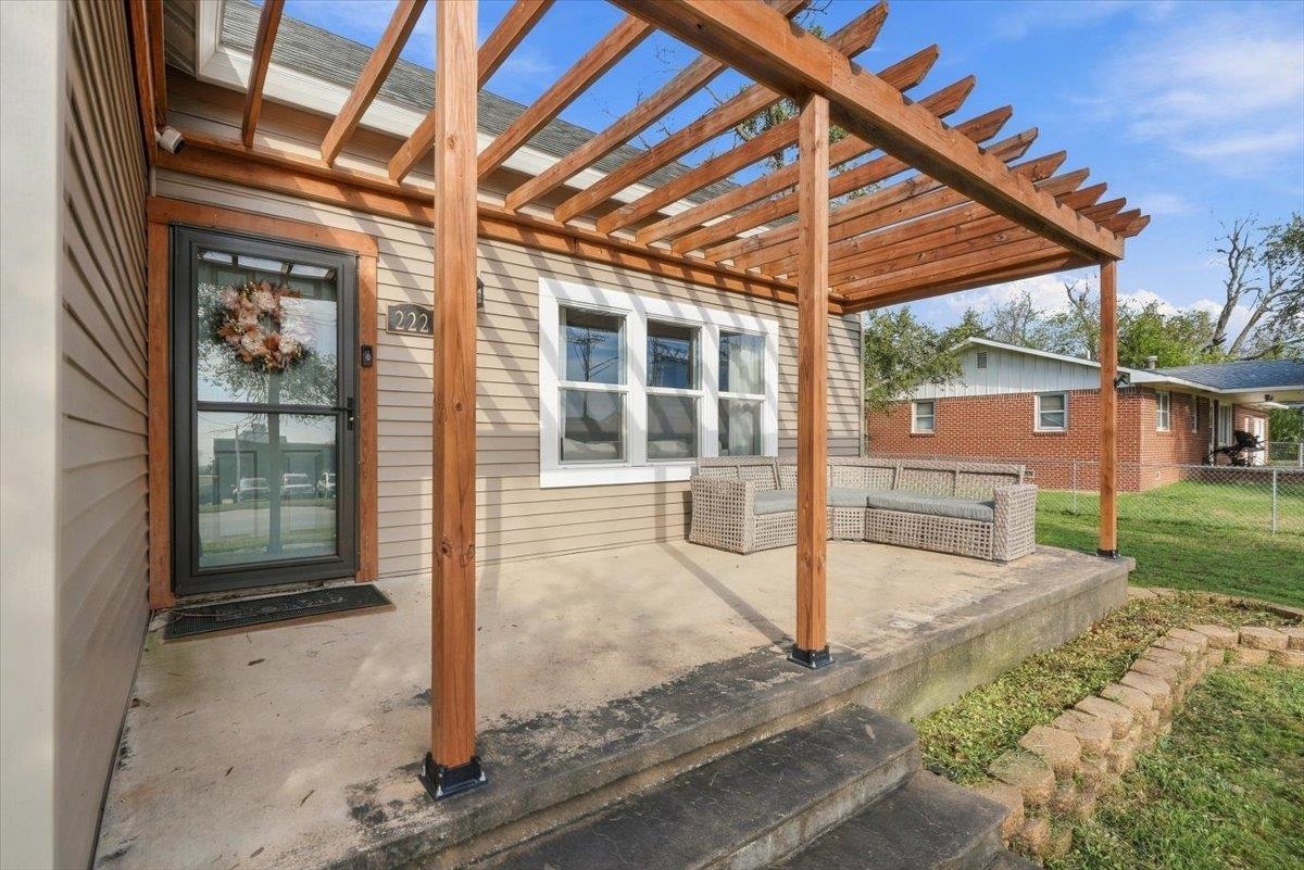 222 S 5th Property Photo 5