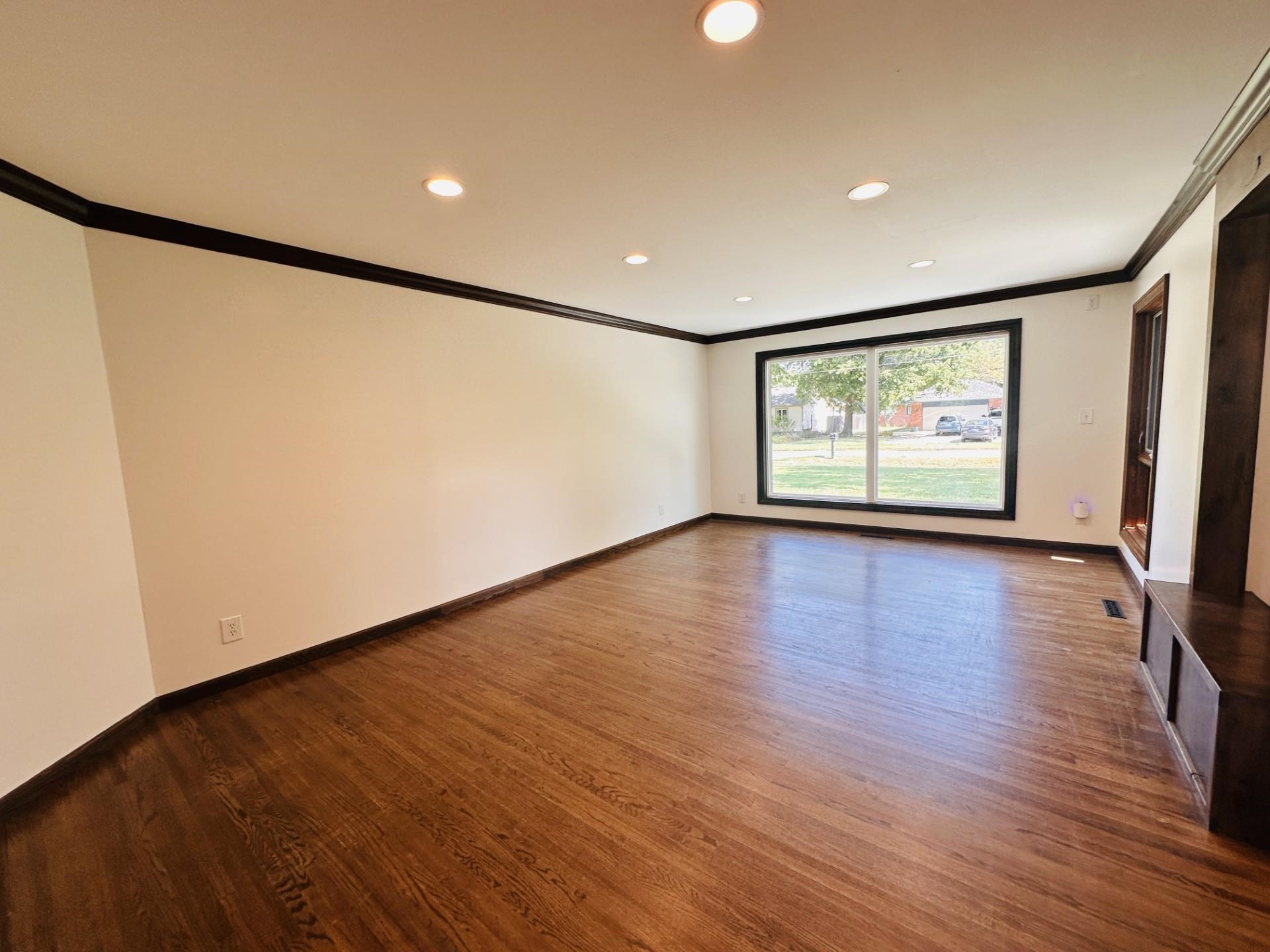 135 S Westfield Property Photo 2