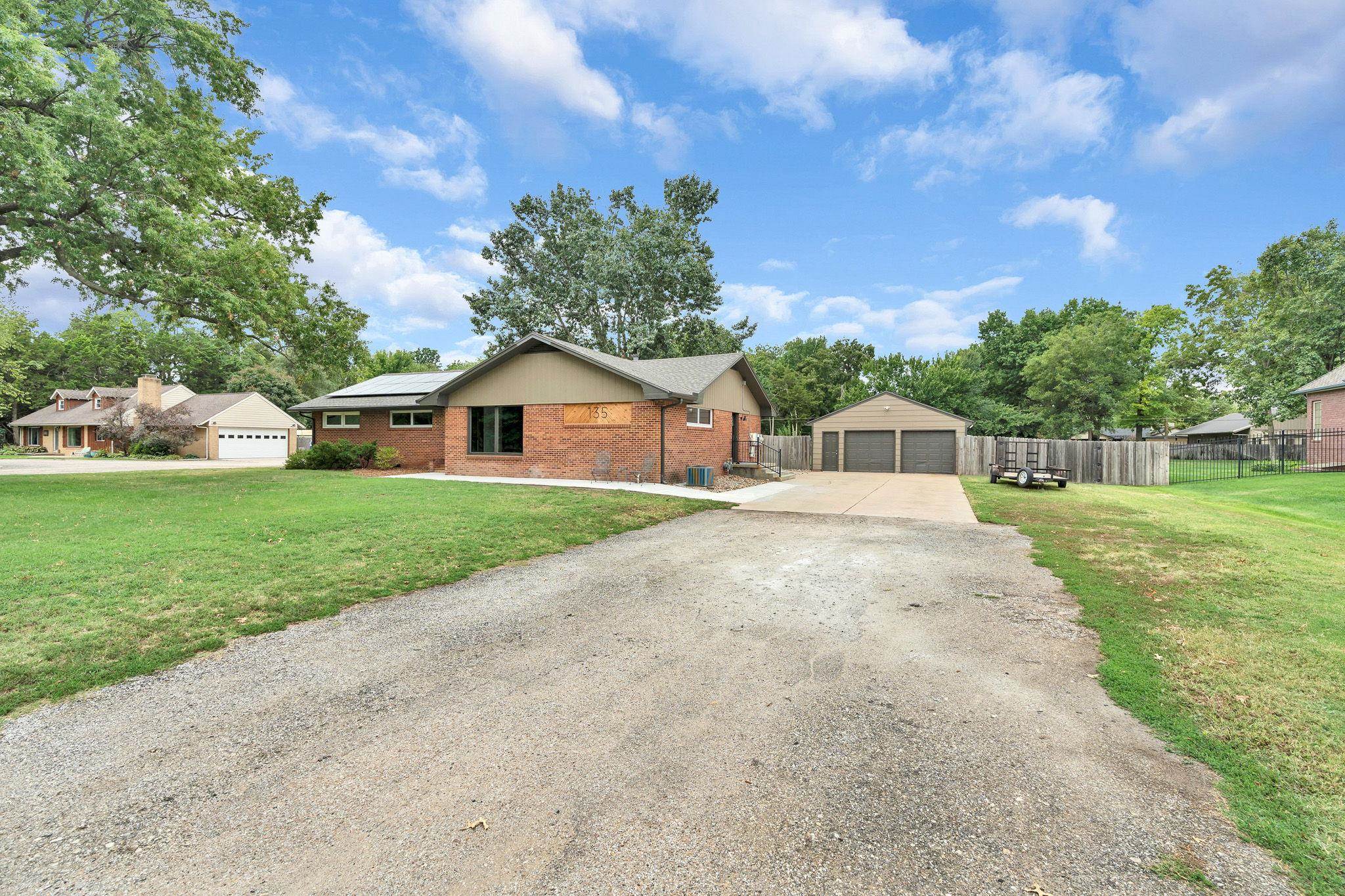 135 S Westfield Property Photo 3