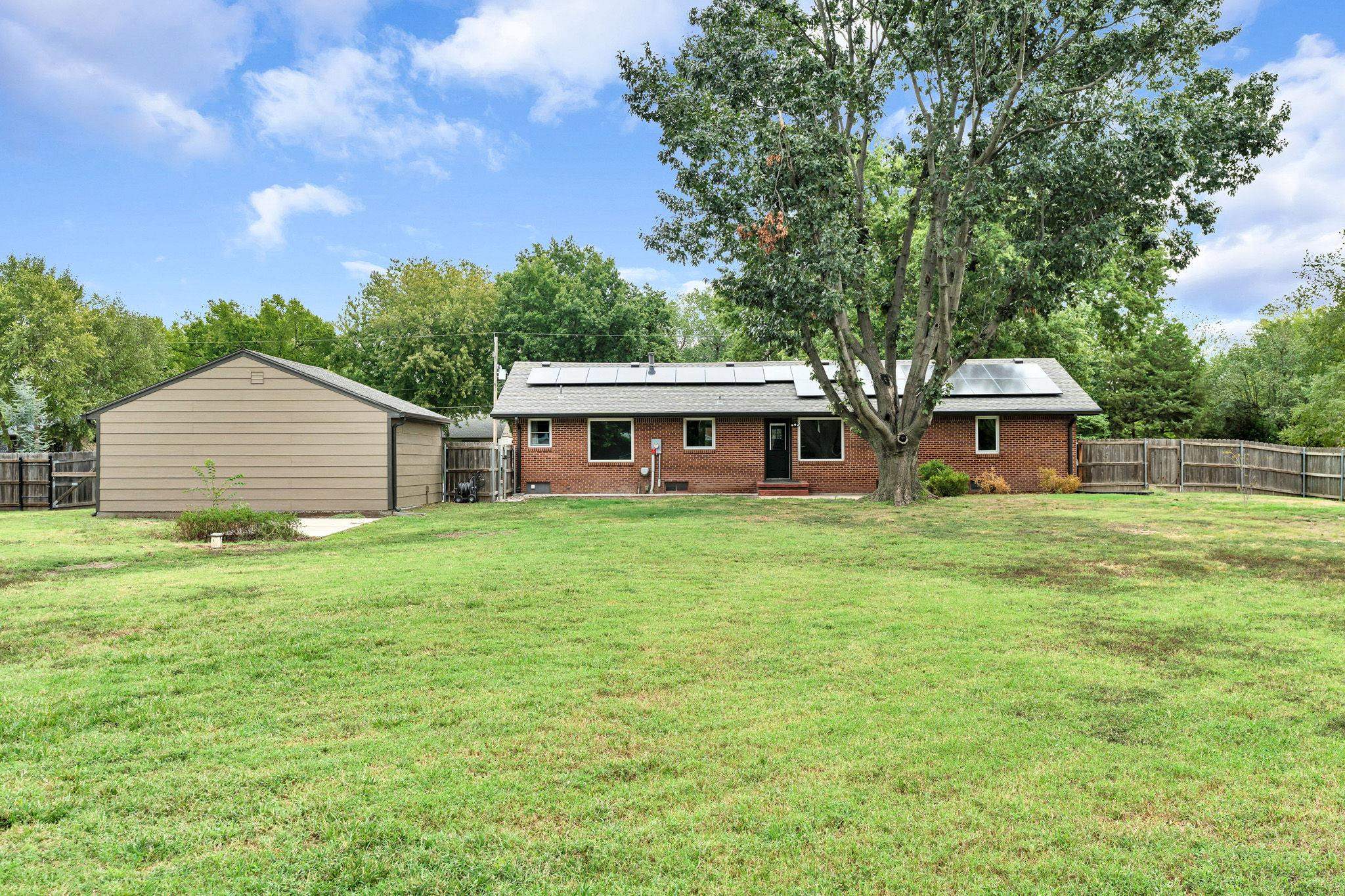 135 S Westfield Property Photo 32