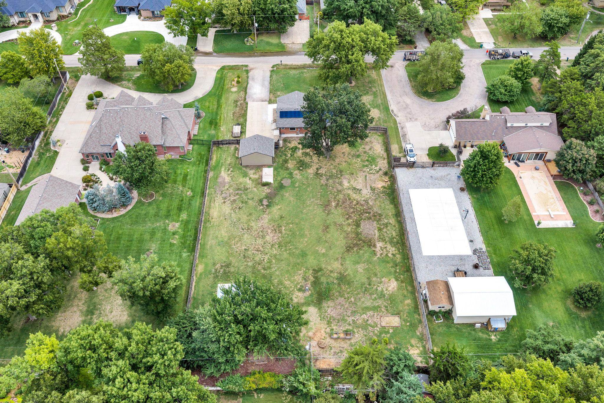 135 S Westfield Property Photo 35