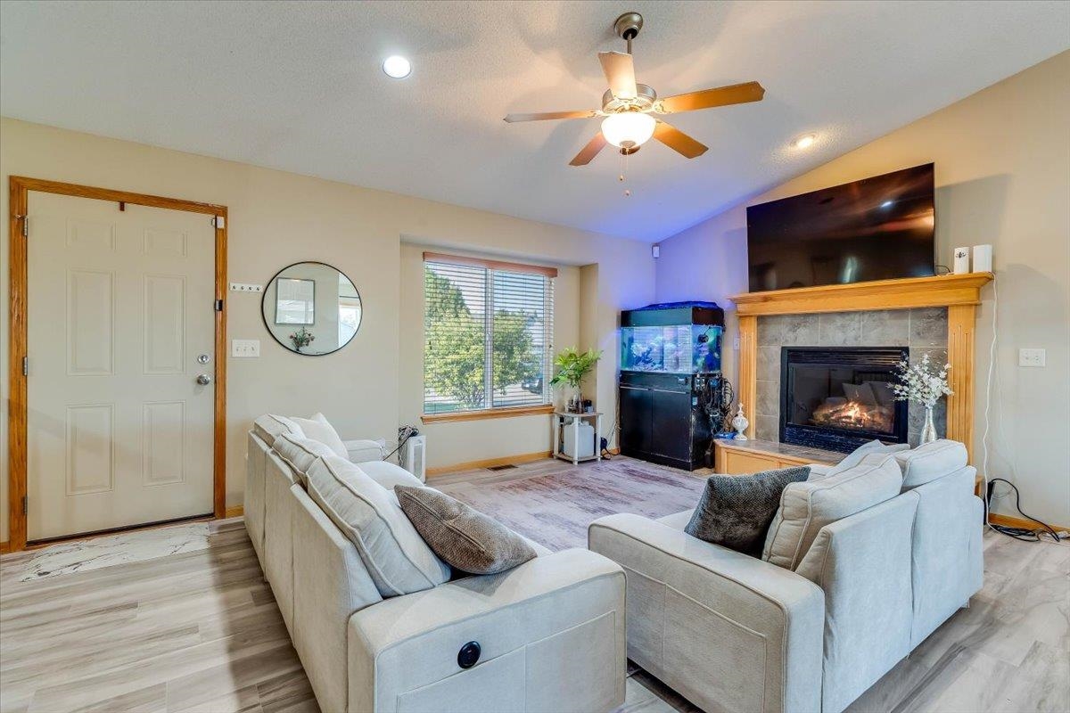2407 E Kite St. Property Photo 6