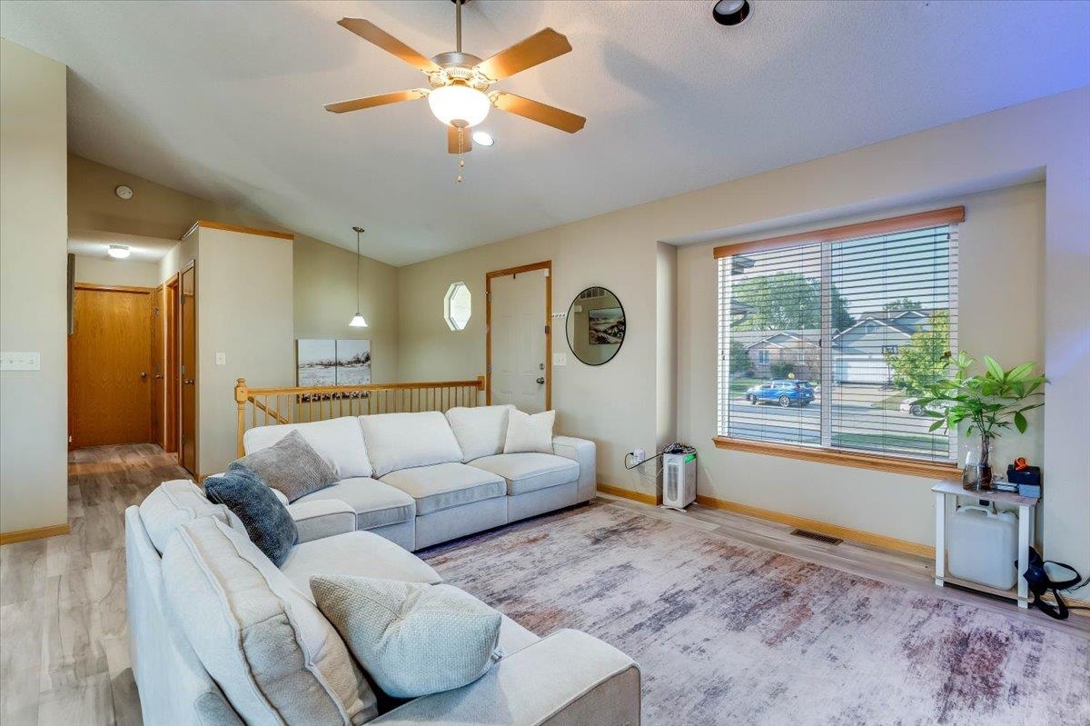 2407 E Kite St. Property Photo 7