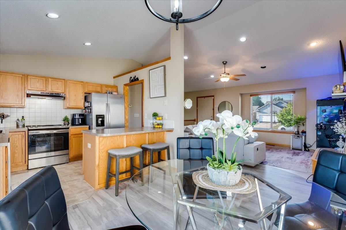 2407 E Kite St. Property Photo 12