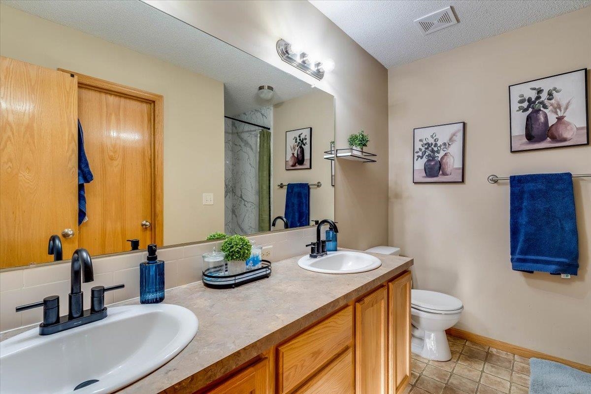 2407 E Kite St. Property Photo 19