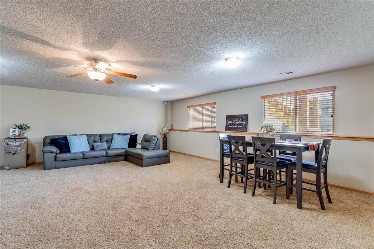 2407 E Kite St. Property Photo 25