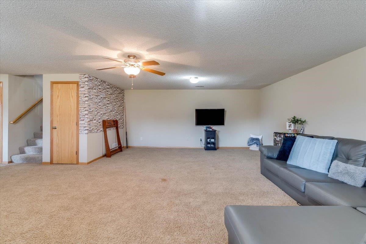 2407 E Kite St. Property Photo 26