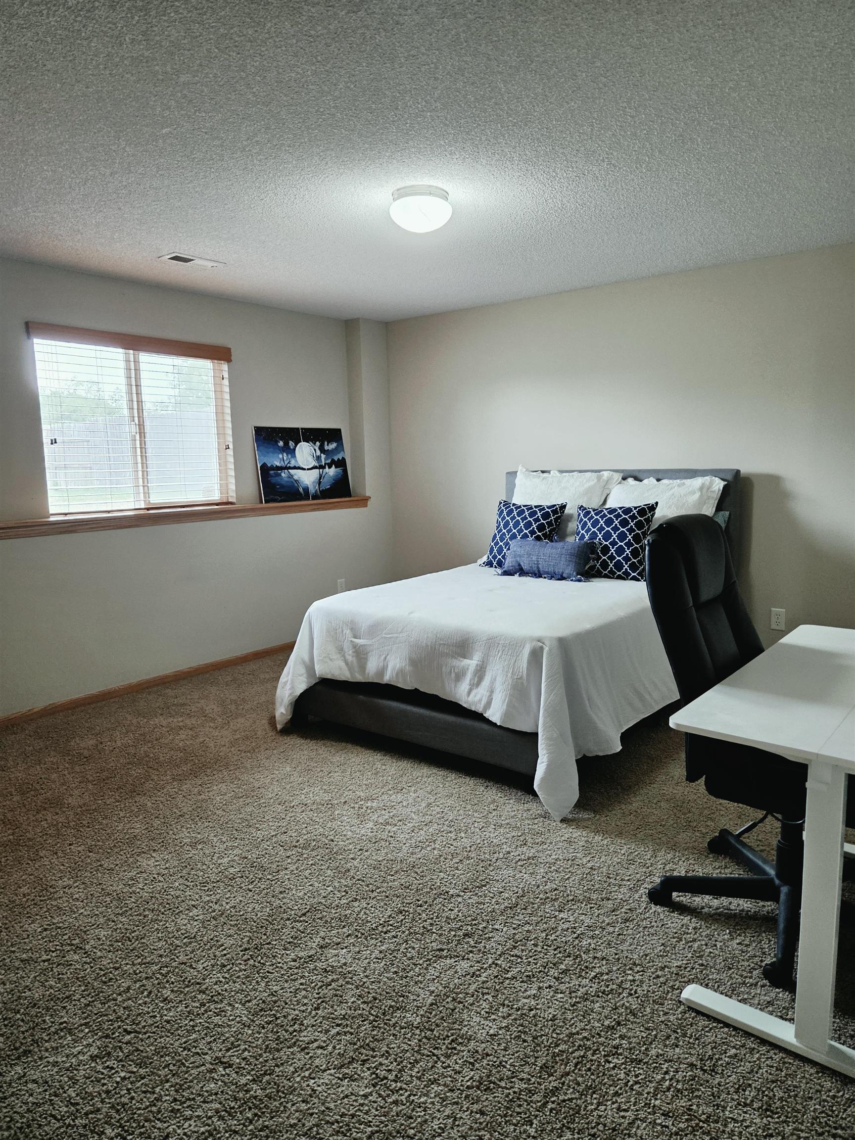 2407 E Kite St. Property Photo 28
