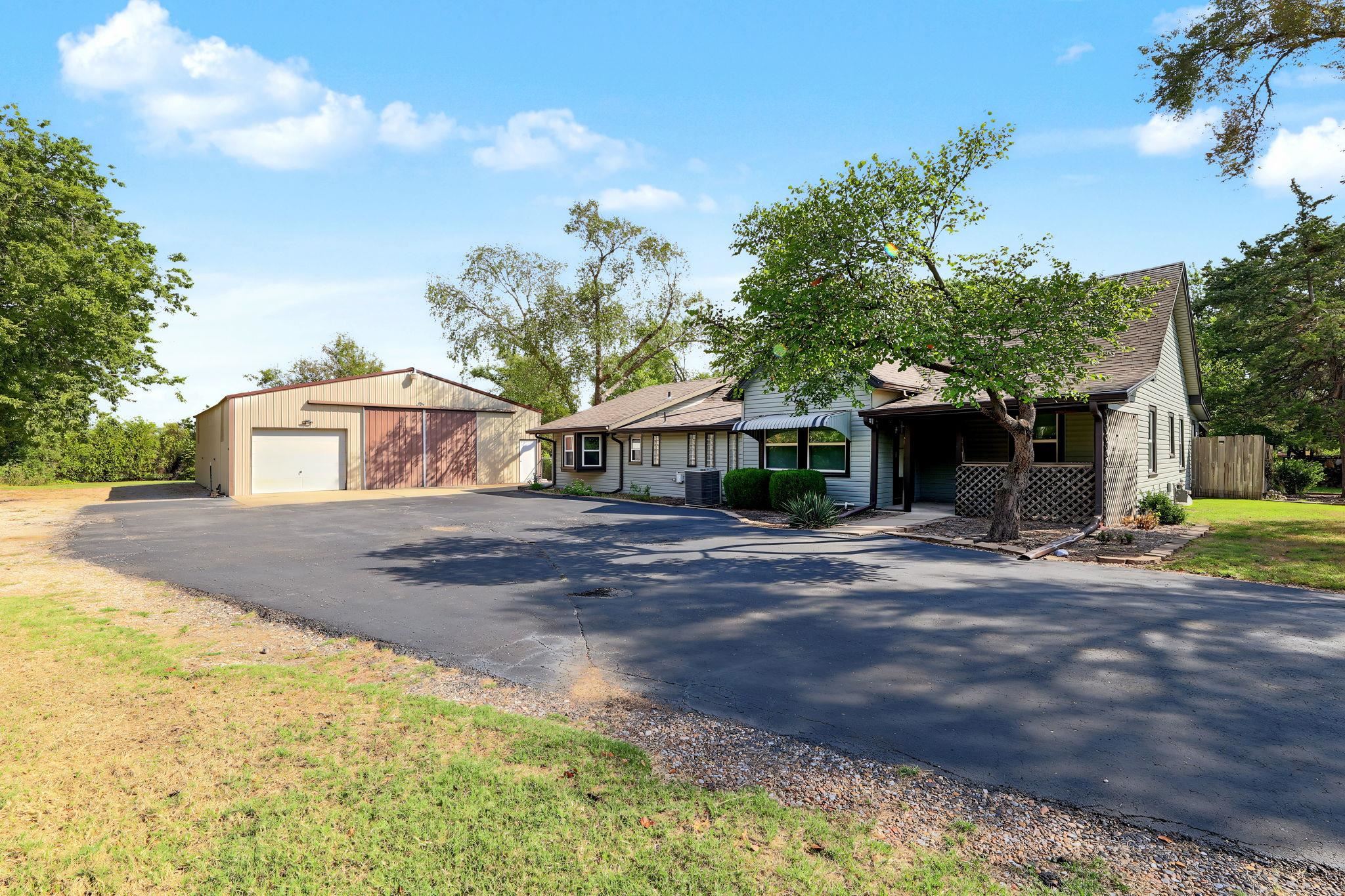 11724 E Pawnee Property Photo 1