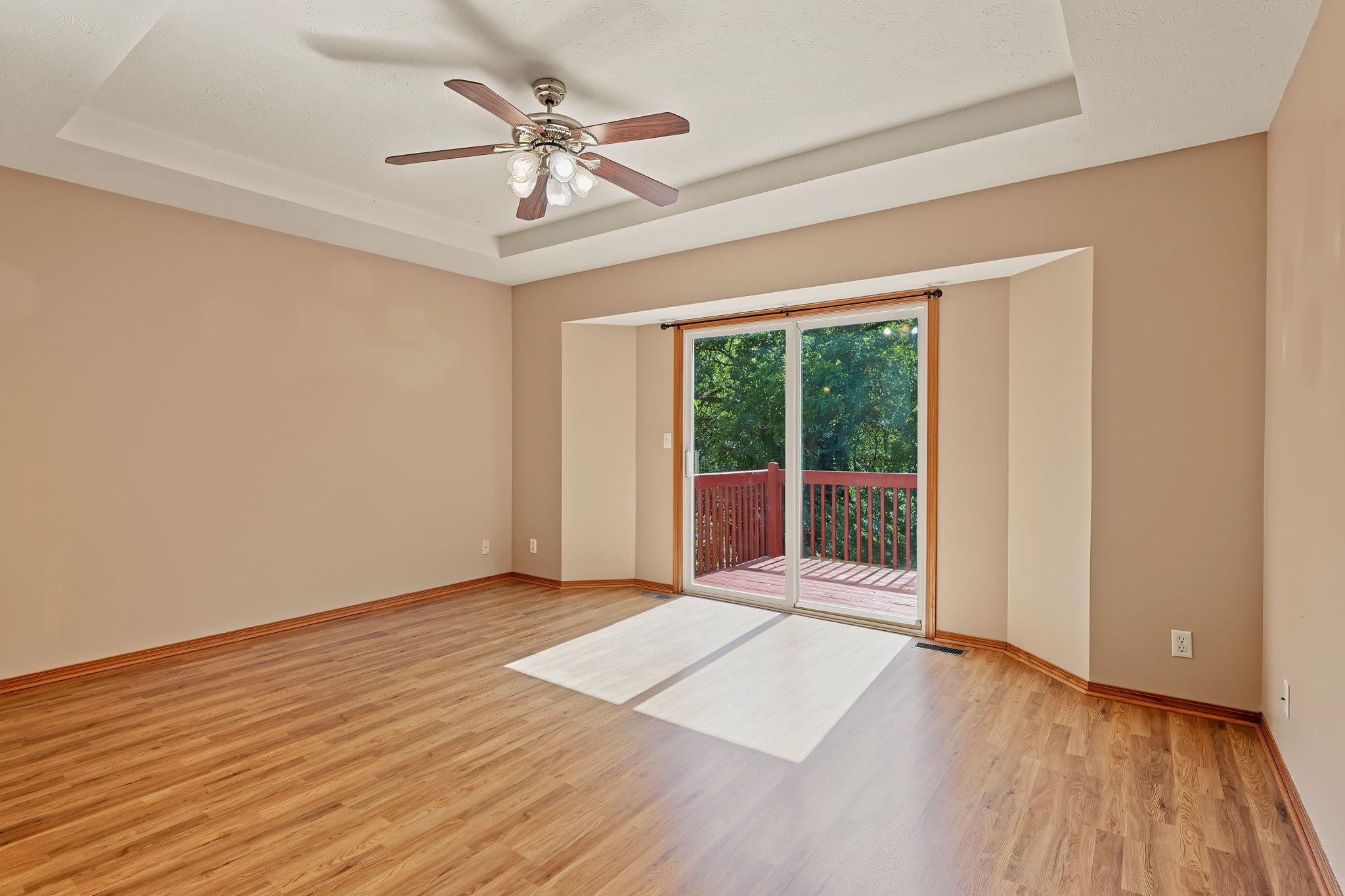 109 N Valley Stream Property Photo 11