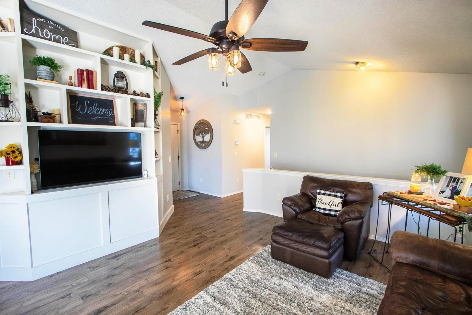 1511 E Cedar Tree Property Photo 5