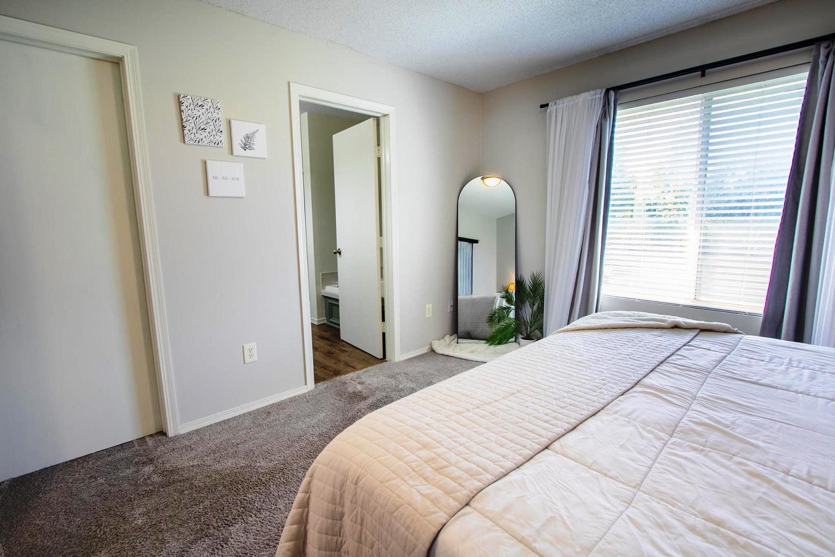 1511 E Cedar Tree Property Photo 10