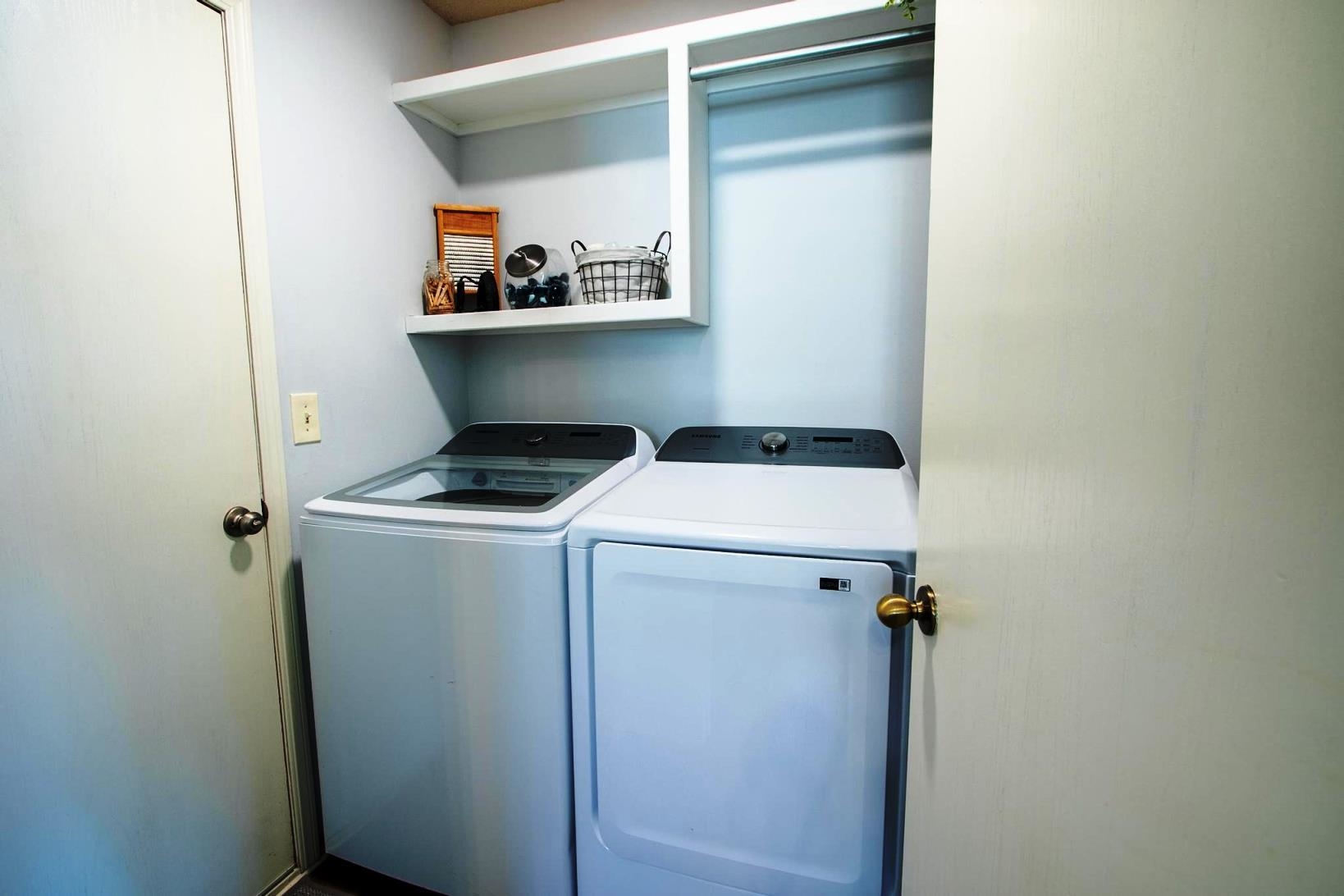 1511 E Cedar Tree Property Photo 16