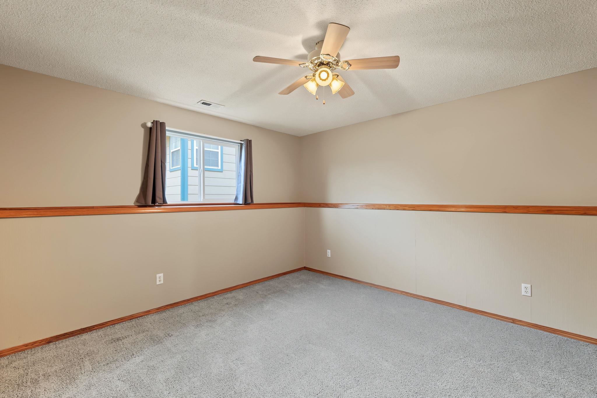 712 E Lakewood Property Photo 23