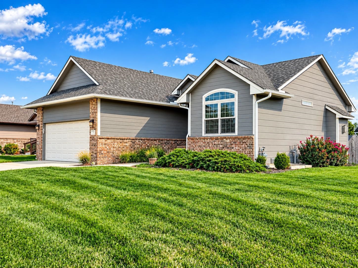 2 Ember Way Circle Property Photo 2
