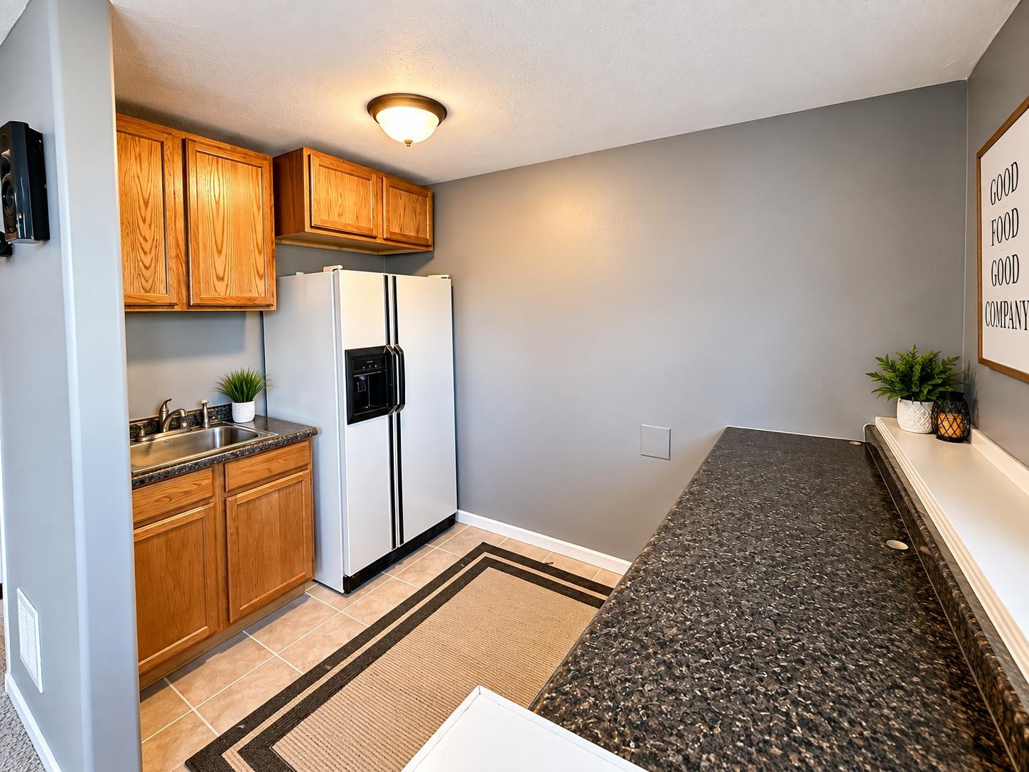 2 Ember Way Circle Property Photo 5