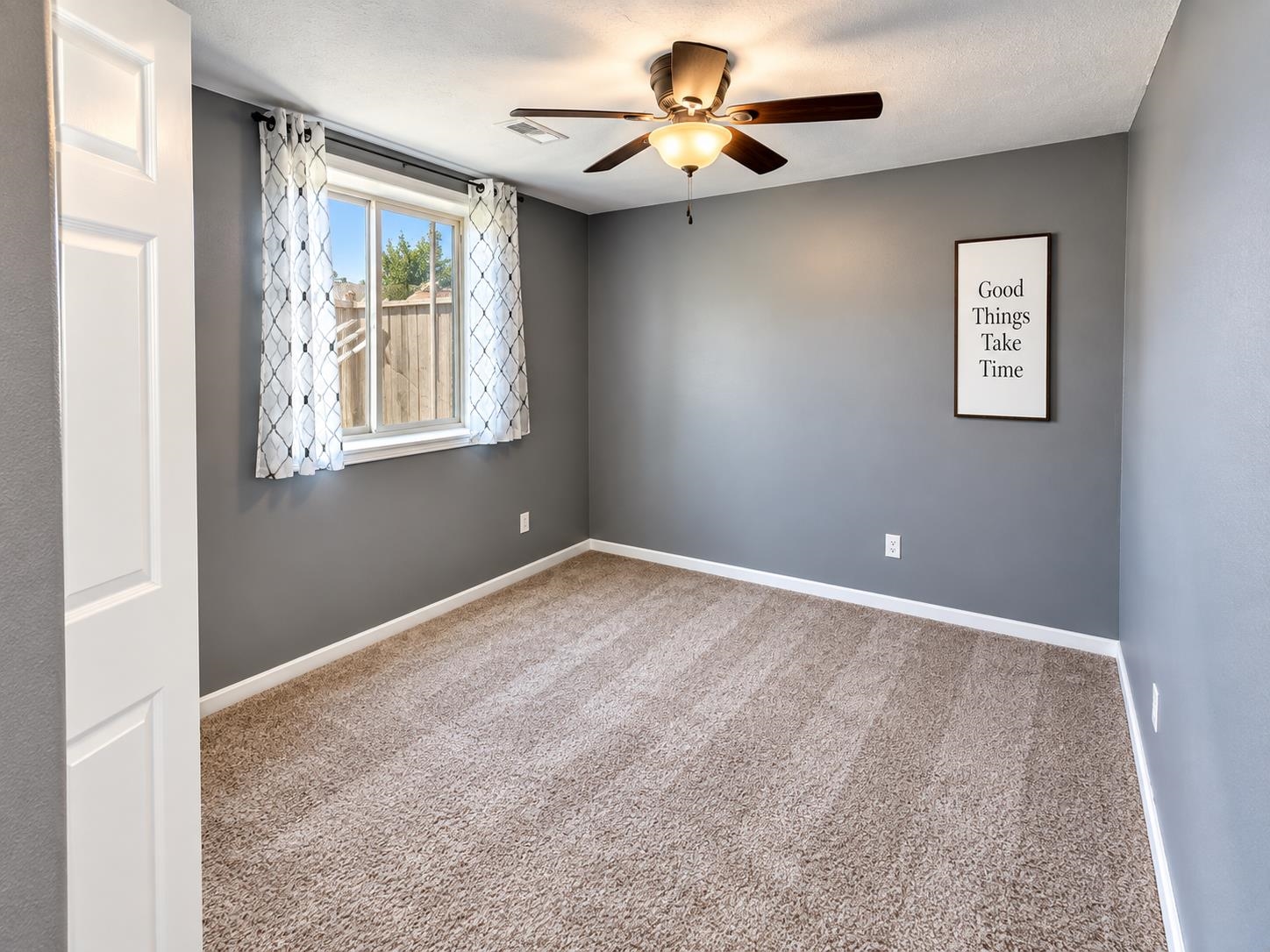 2 Ember Way Circle Property Photo 8