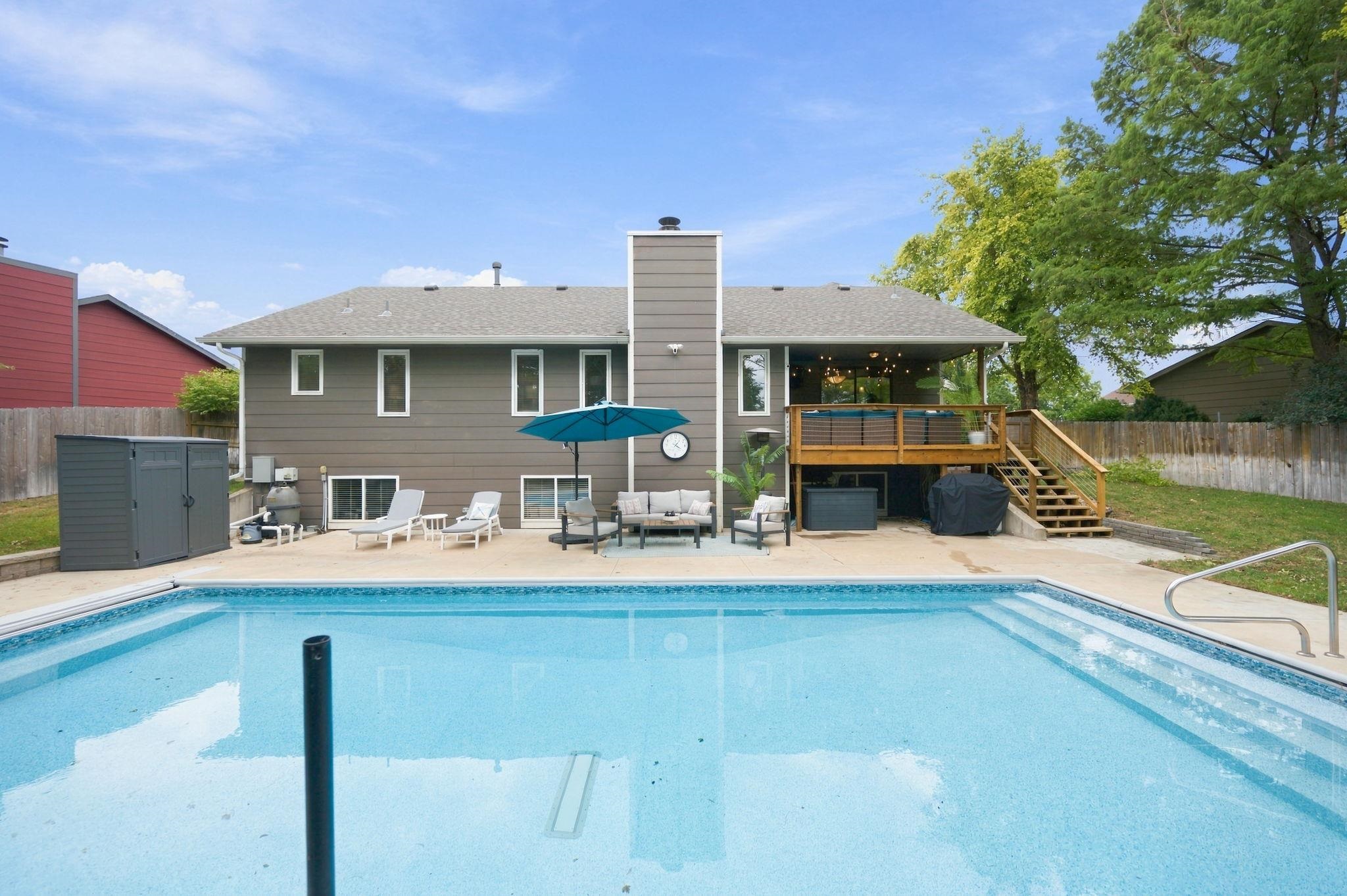 11615 W May St. Property Photo 2
