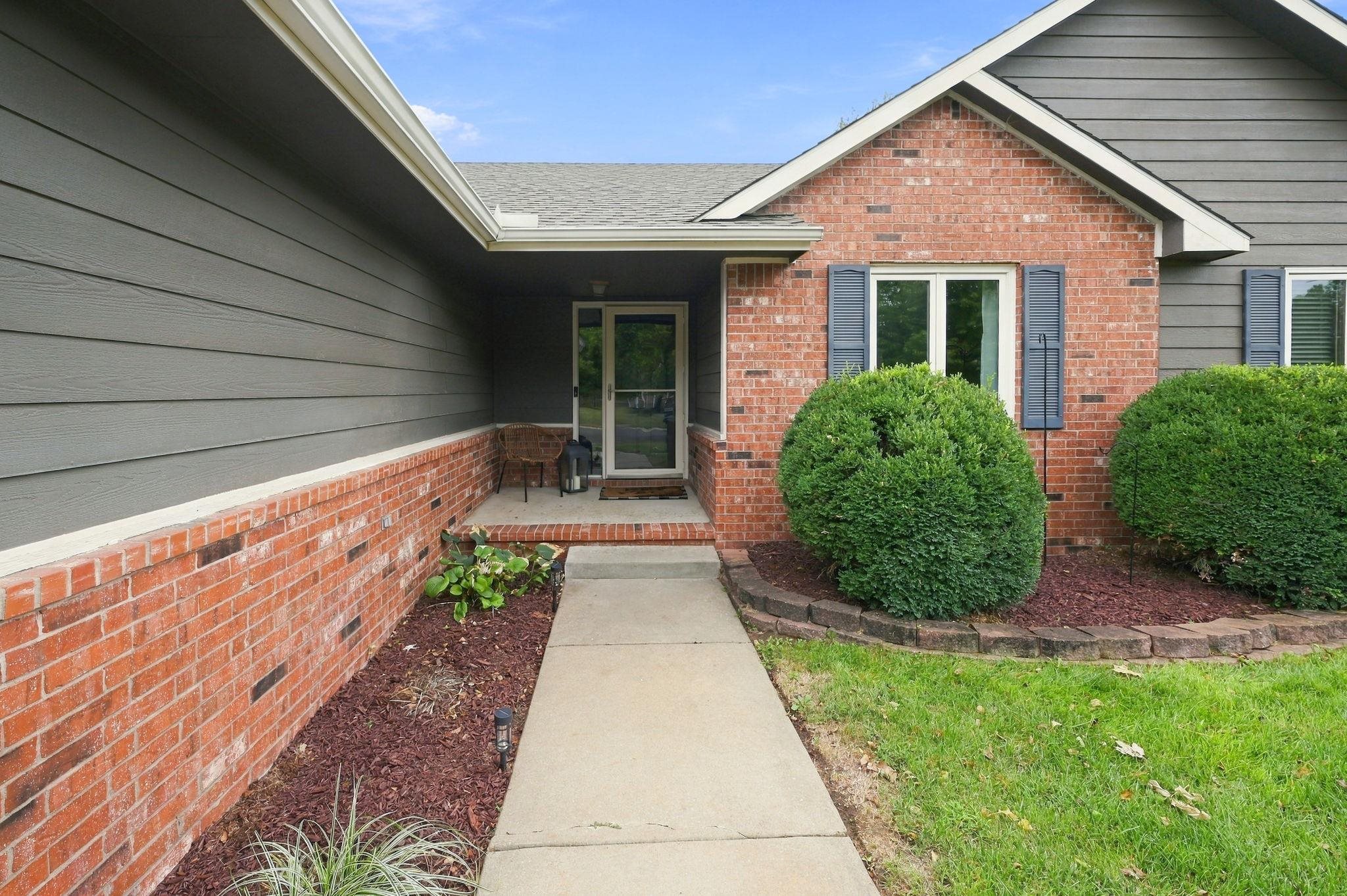 11615 W May St. Property Photo 3