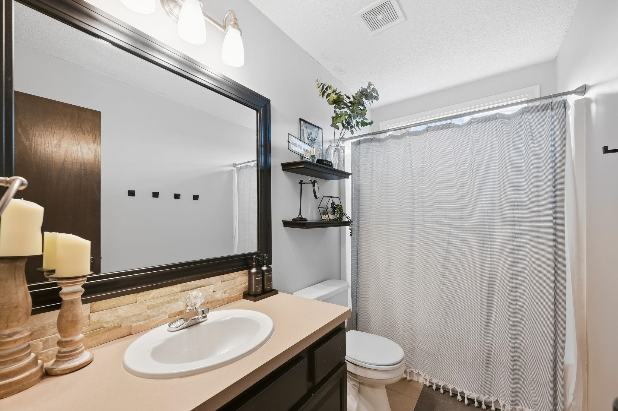 11615 W May St. Property Photo 19