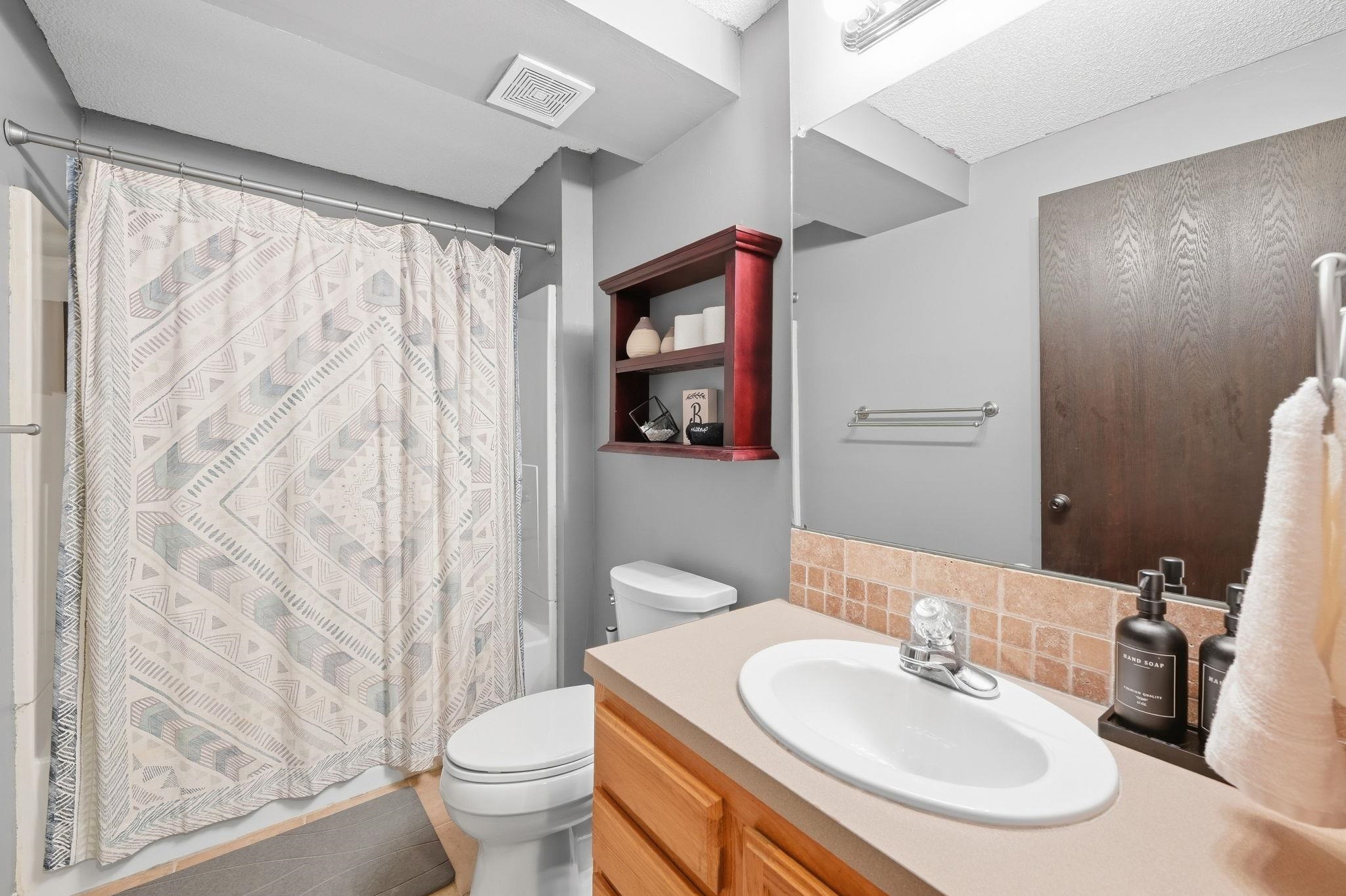 11615 W May St. Property Photo 25
