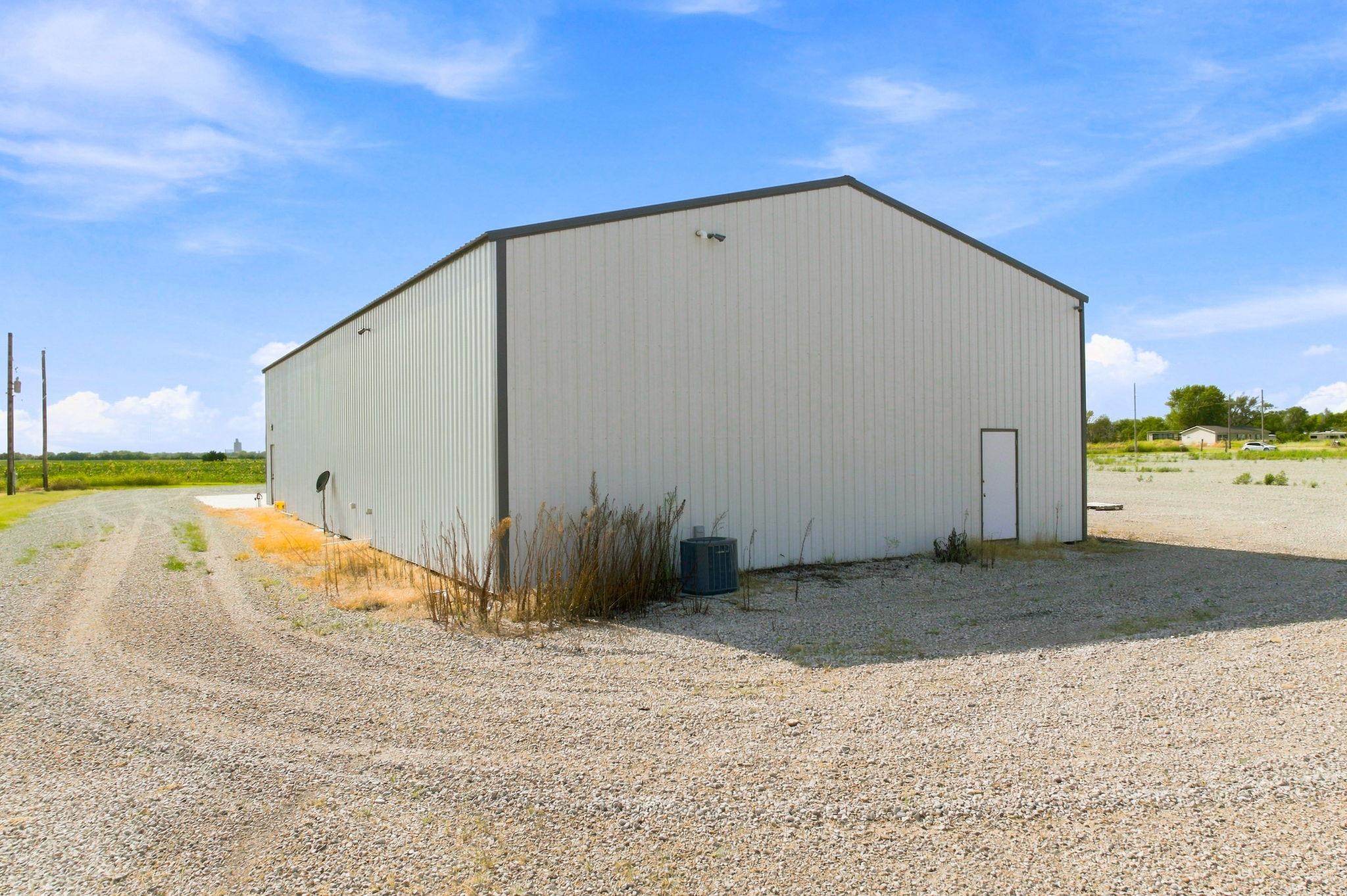 131 S Osborn Property Photo 4